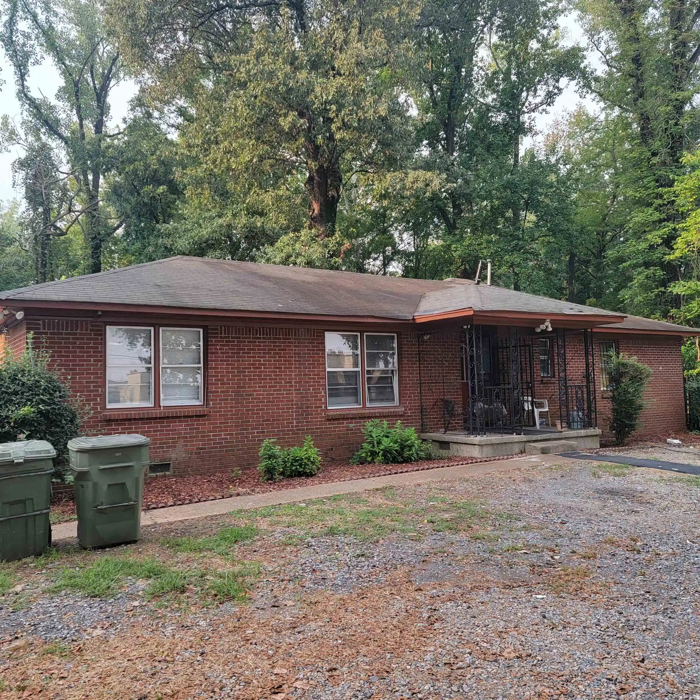 Photo 2 of Single family home for sale at 1733 Bender Rd, Memphis, TN 38116 | MLS# 10228073 | Listing updated on 2026-08-10