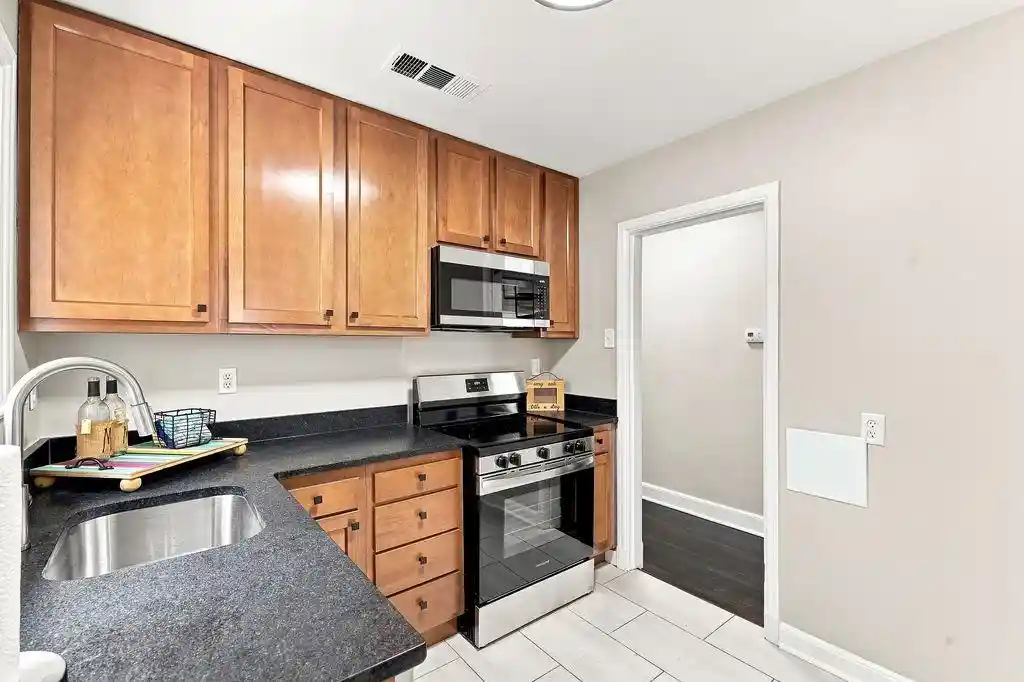 3rd image of 676 S Graham St, Memphis, TN 38111 | MLS# 10228126