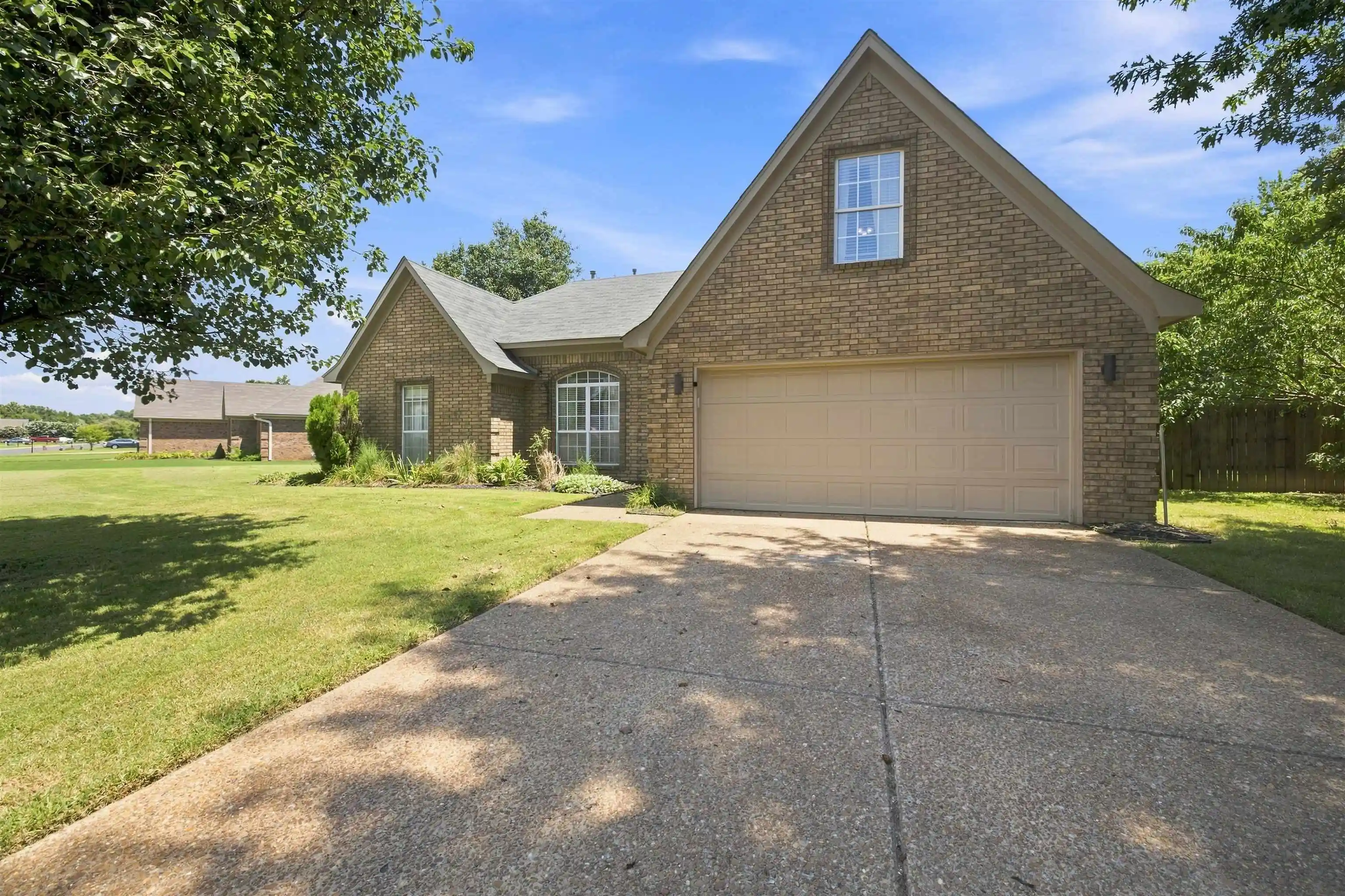 1st image of 255 Cameron Dr, Oakland, TN 38060 | MLS# 10228128