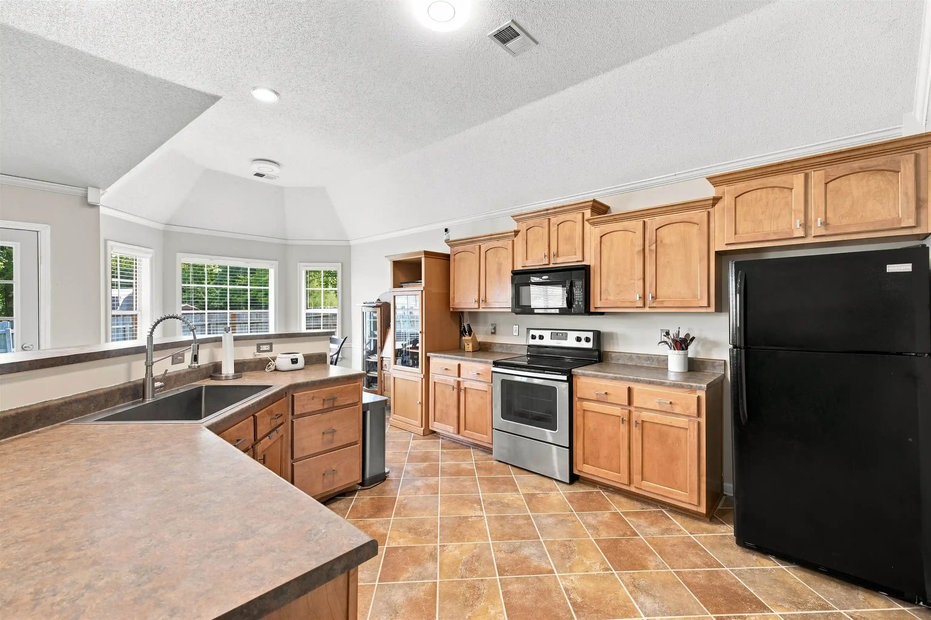 2nd image of 255 Cameron Dr, Oakland, TN 38060 | MLS# 10228128