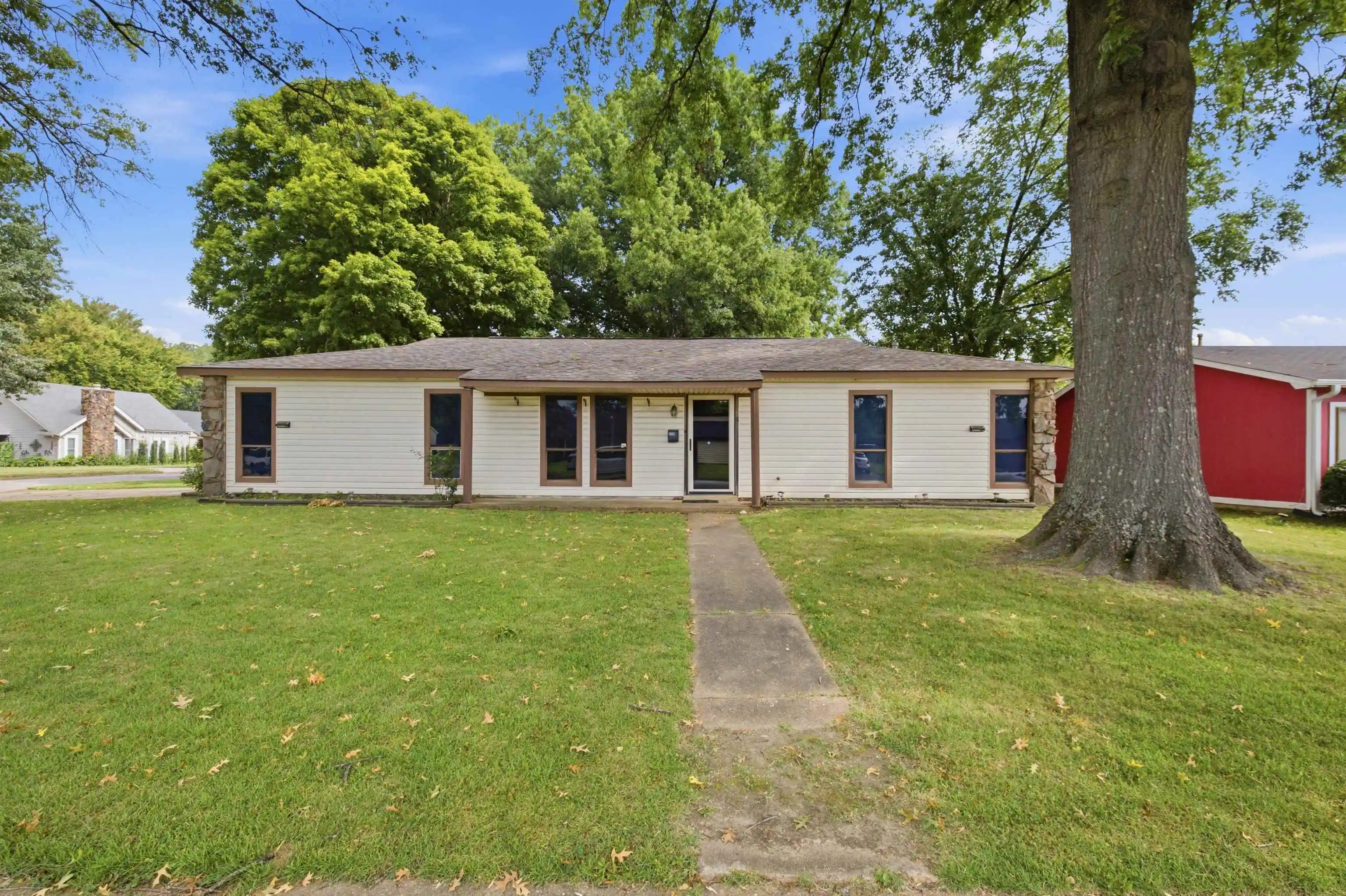 Photo 1 of Single family home for sale at 3308 Melodywood Dr, Memphis, TN 38118 | MLS# 10228131 | Listing updated on 2026-10-08