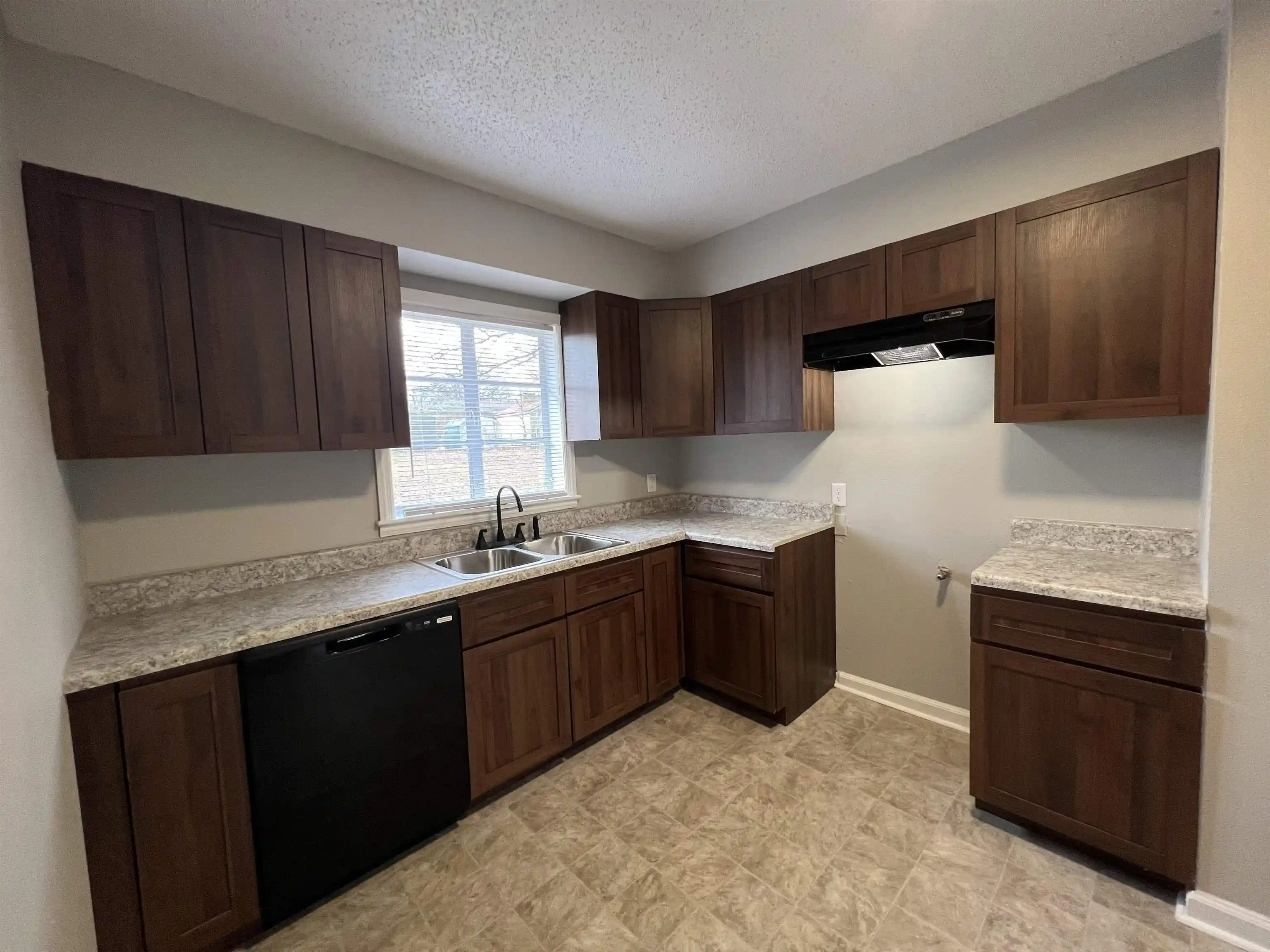 Photo 3 of Sale Pending at 4643 Auburn Rd, Memphis, TN 38116 | MLS# 10228155 | Listing updated on 2026-08-12