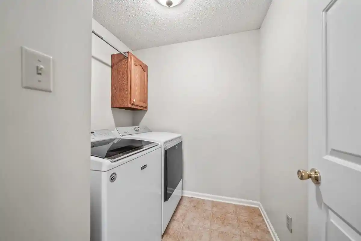 Photo 3 of Sale Pending at 627 E Harpers Fry Rd, Collierville, TN 38017 | MLS# 10228163 | Listing updated on 2026-08-22