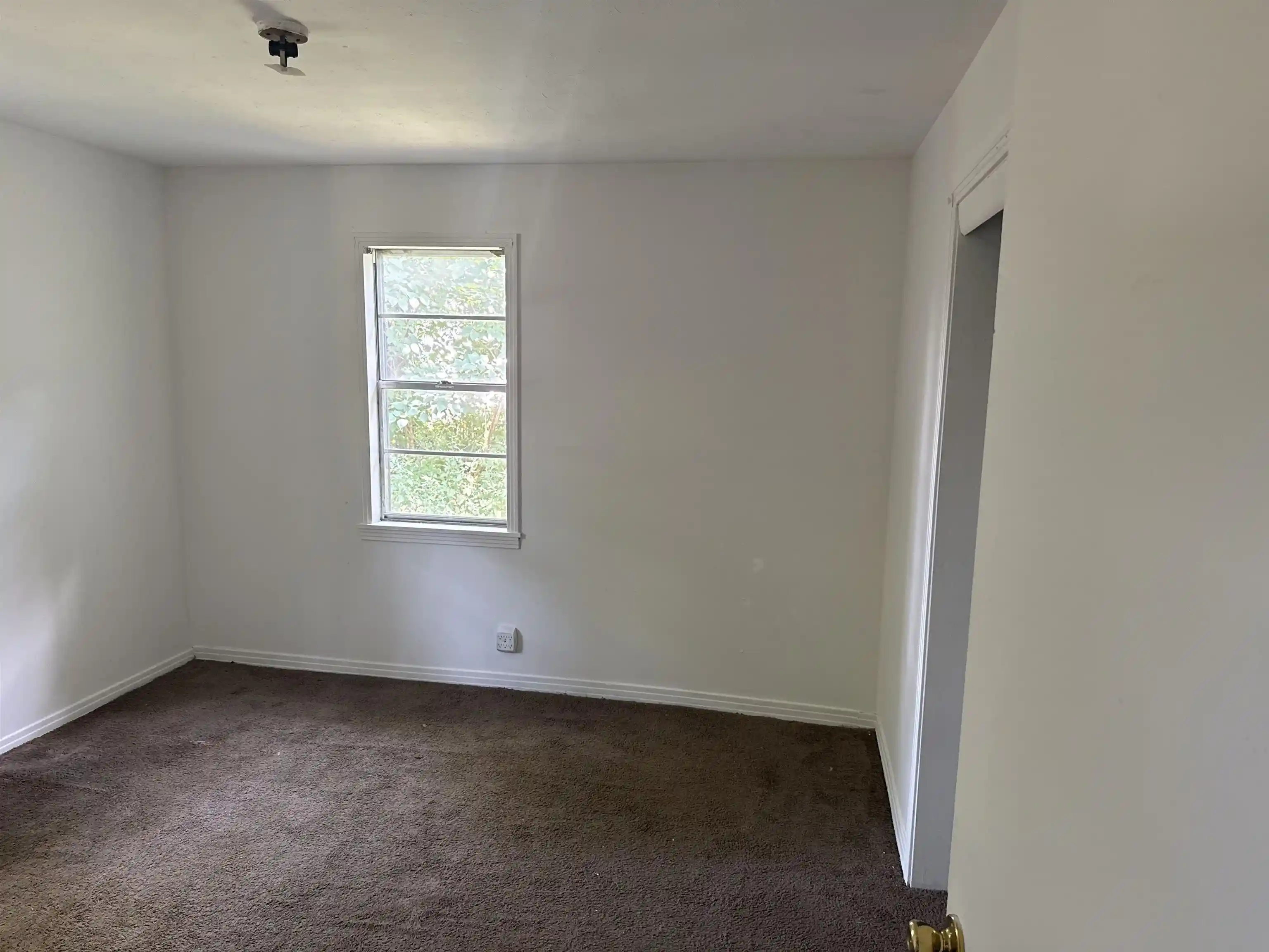 4th image of 1324 Todd Ave, Dyersburg, TN 38024 | MLS# 10228169