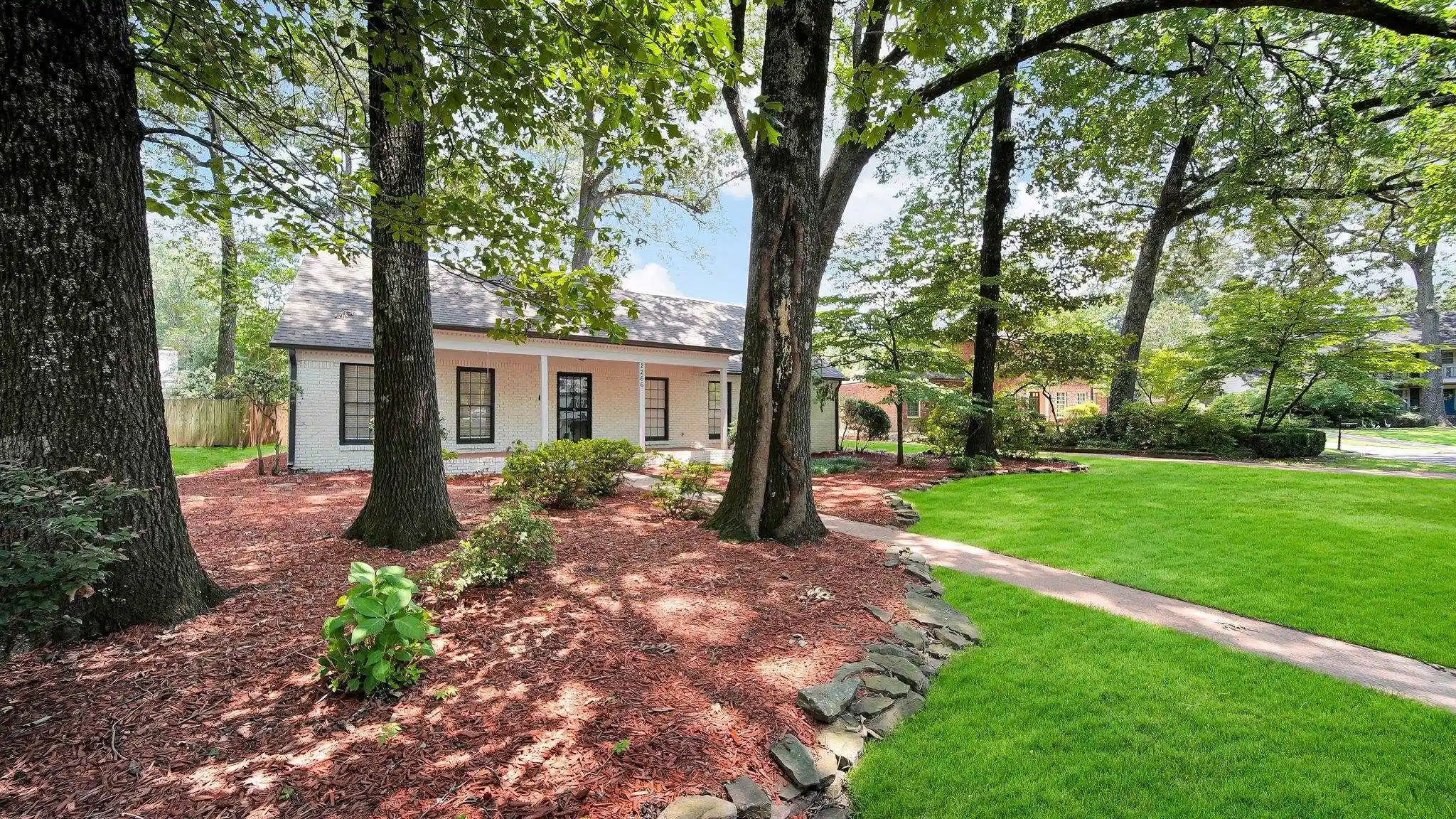 Photo 1 of Townhouse for sale at 2266 Wickerwood Cv, Memphis, TN 38119 | MLS# 10228180 | Listing updated on 2026-09-14