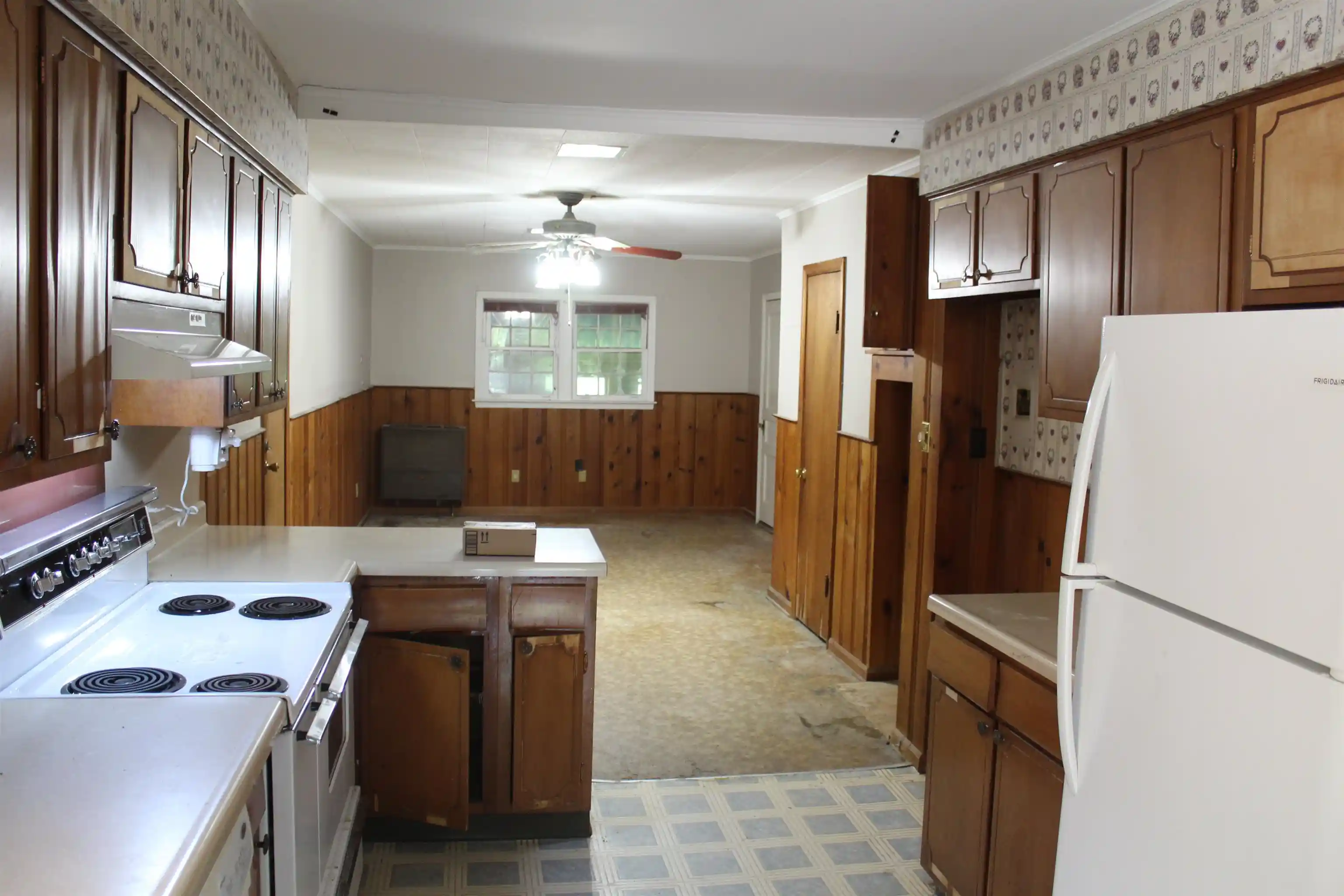 Photo 3 of Sale Pending at 935 Parkhaven Ln, Memphis, TN 38111 | MLS# 10228186 | Listing updated on 2026-09-04