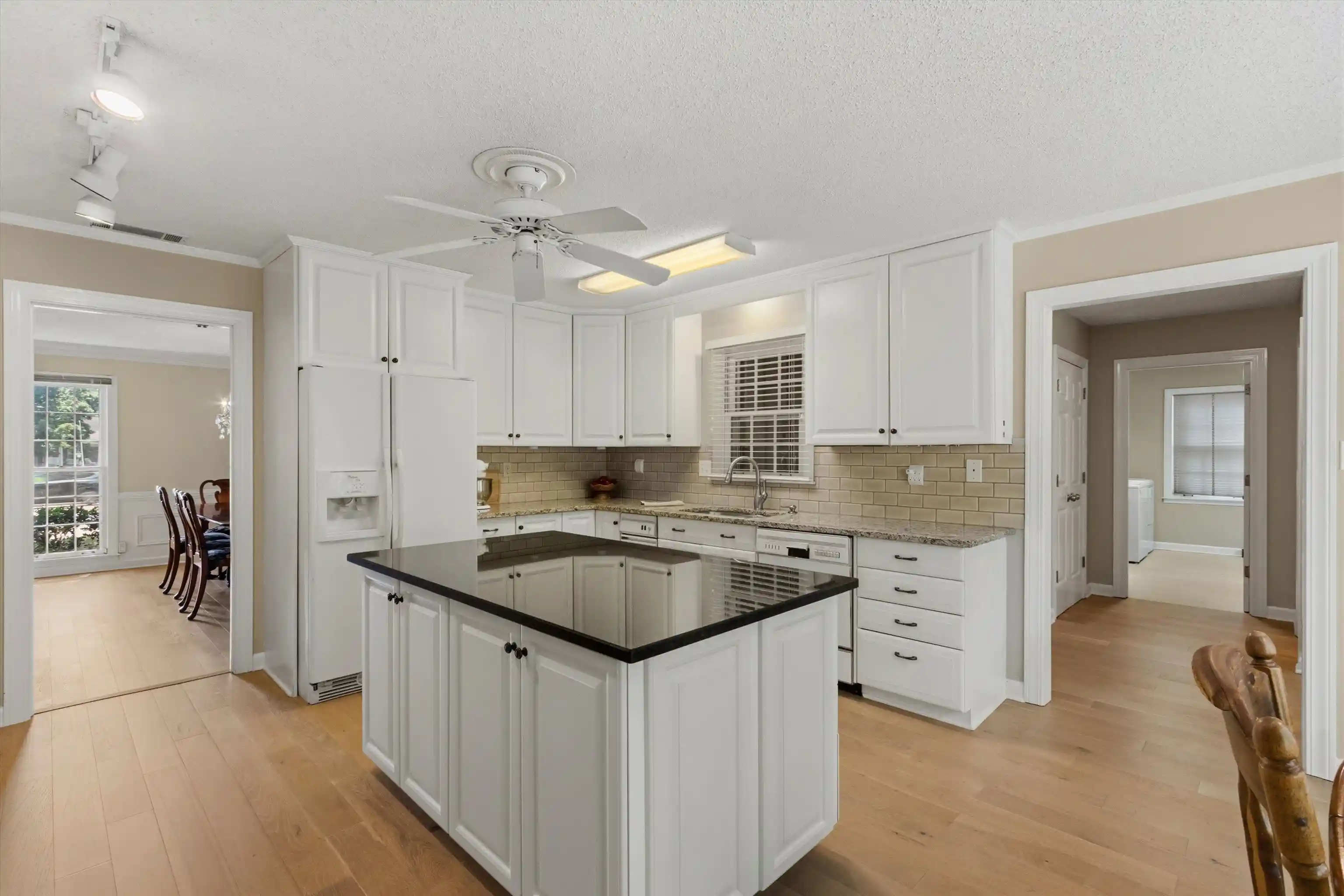 Photo 4 of Single family home for sale at 8422 Poplar Pike, Germantown, TN 38138 | MLS# 10228213 | Listing updated on 2026-08-13