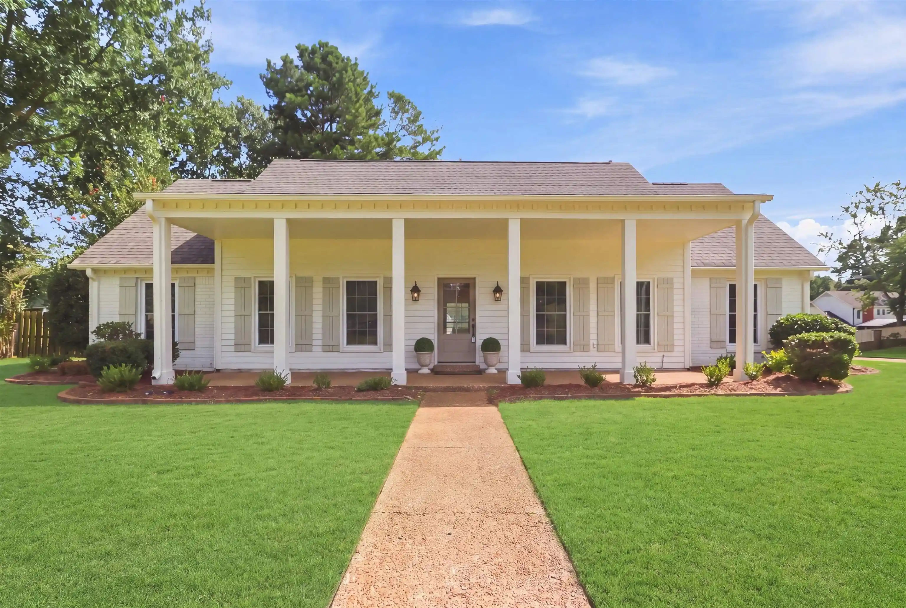 Photo 1 of Single family home for sale at 1984 Alder Branch Dr, Germantown, TN 38139 | MLS# 10228214 | Listing updated on 2026-09-09