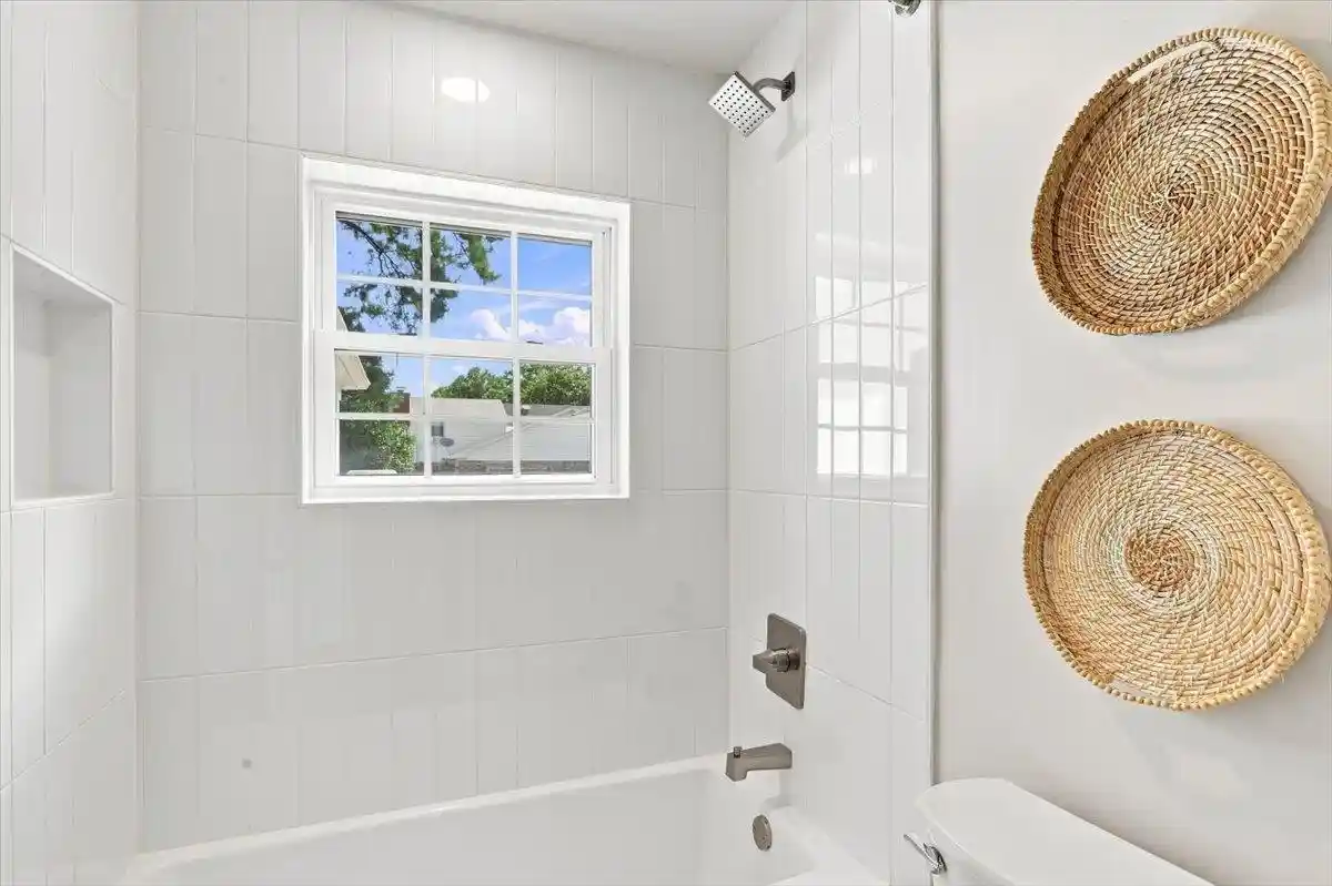 Photo 3 of Single family home for sale at 1984 Alder Branch Dr, Germantown, TN 38139 | MLS# 10228214 | Listing updated on 2026-09-09