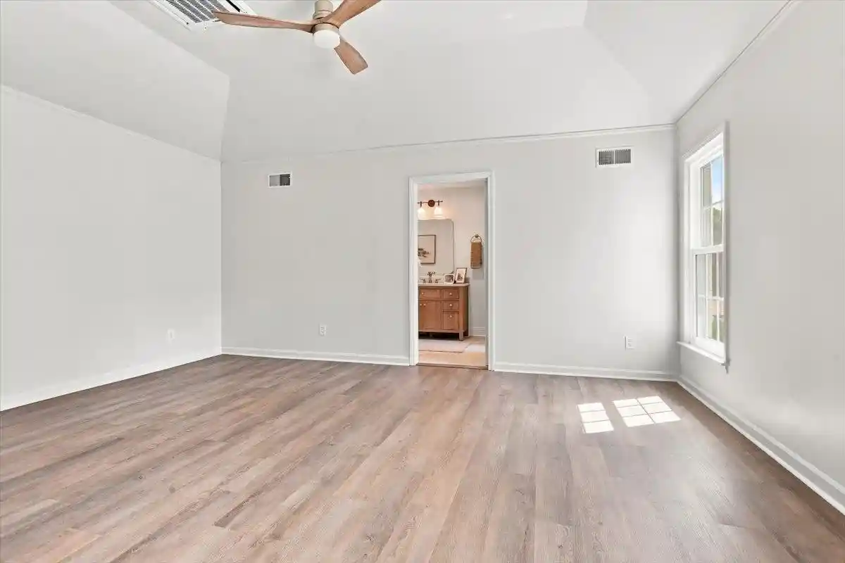 Photo 3 of Single family home for sale at 1984 Alder Branch Dr, Germantown, TN 38139 | MLS# 10228214 | Listing updated on 2026-09-09