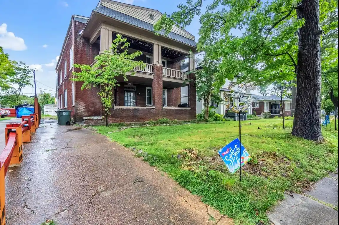 House for sale at 925 N Pkwy Pky, Memphis, TN 38105 | MLS# 10228238 | Listing updated on 2026-08-31