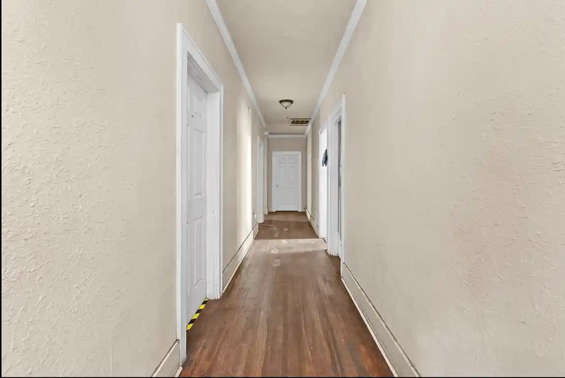 Photo 2 of House for sale at 925 N Pkwy Pky, Memphis, TN 38105 | MLS# 10228238 | Listing updated on 2026-08-31