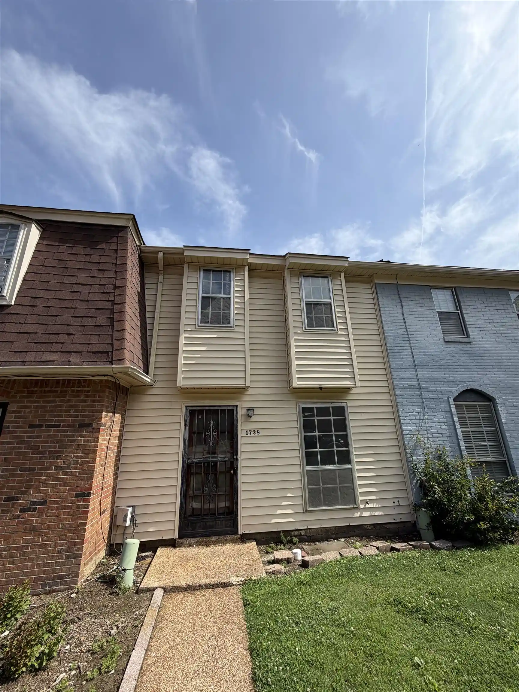 Photo 1 of Sale Pending at 1728 Fox Hunt Ln #1728, Memphis, TN 38134 | MLS# 10228247 | Listing updated on 2026-09-01