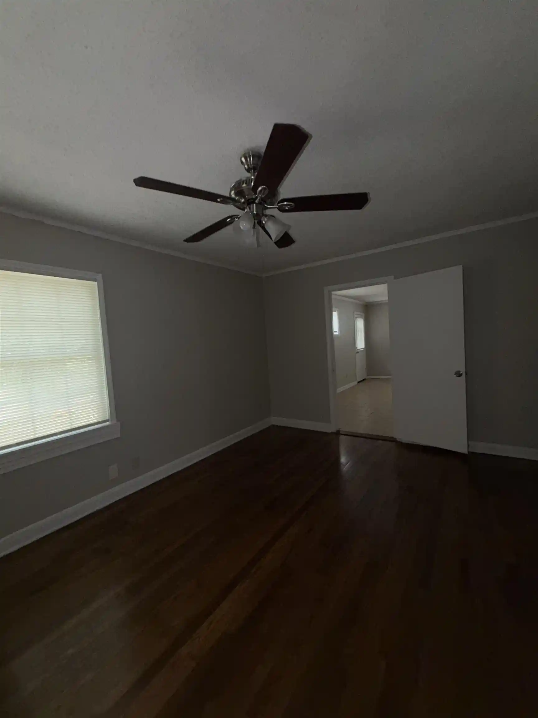 Photo 2 of Single family home for sale at 825 Bowen Cir, Memphis, TN 38122 | MLS# 10228272 | Listing updated on 2026-09-23