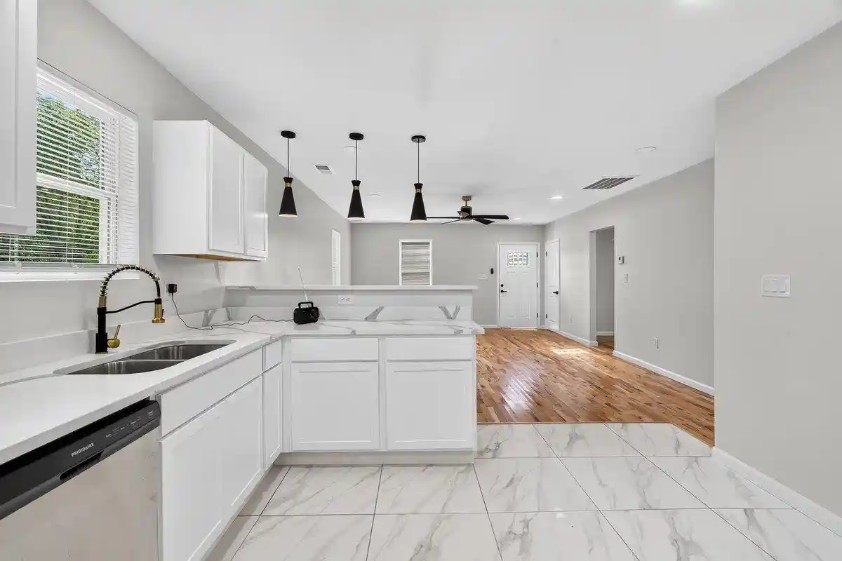 Photo 2 of Sale Pending at 1047 Maria St, Memphis, TN 38122 | MLS# 10228273 | Listing updated on 2026-09-01
