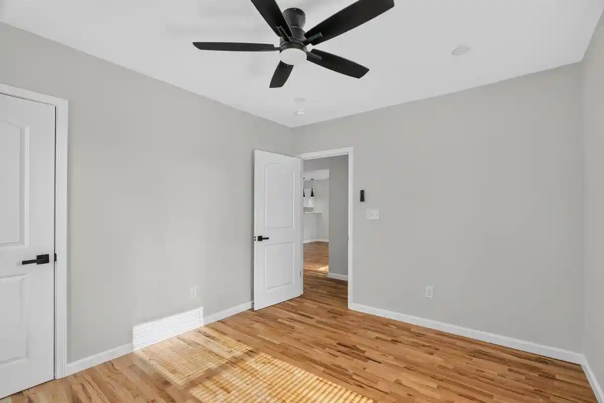 Photo 3 of Sale Pending at 1047 Maria St, Memphis, TN 38122 | MLS# 10228273 | Listing updated on 2026-09-01