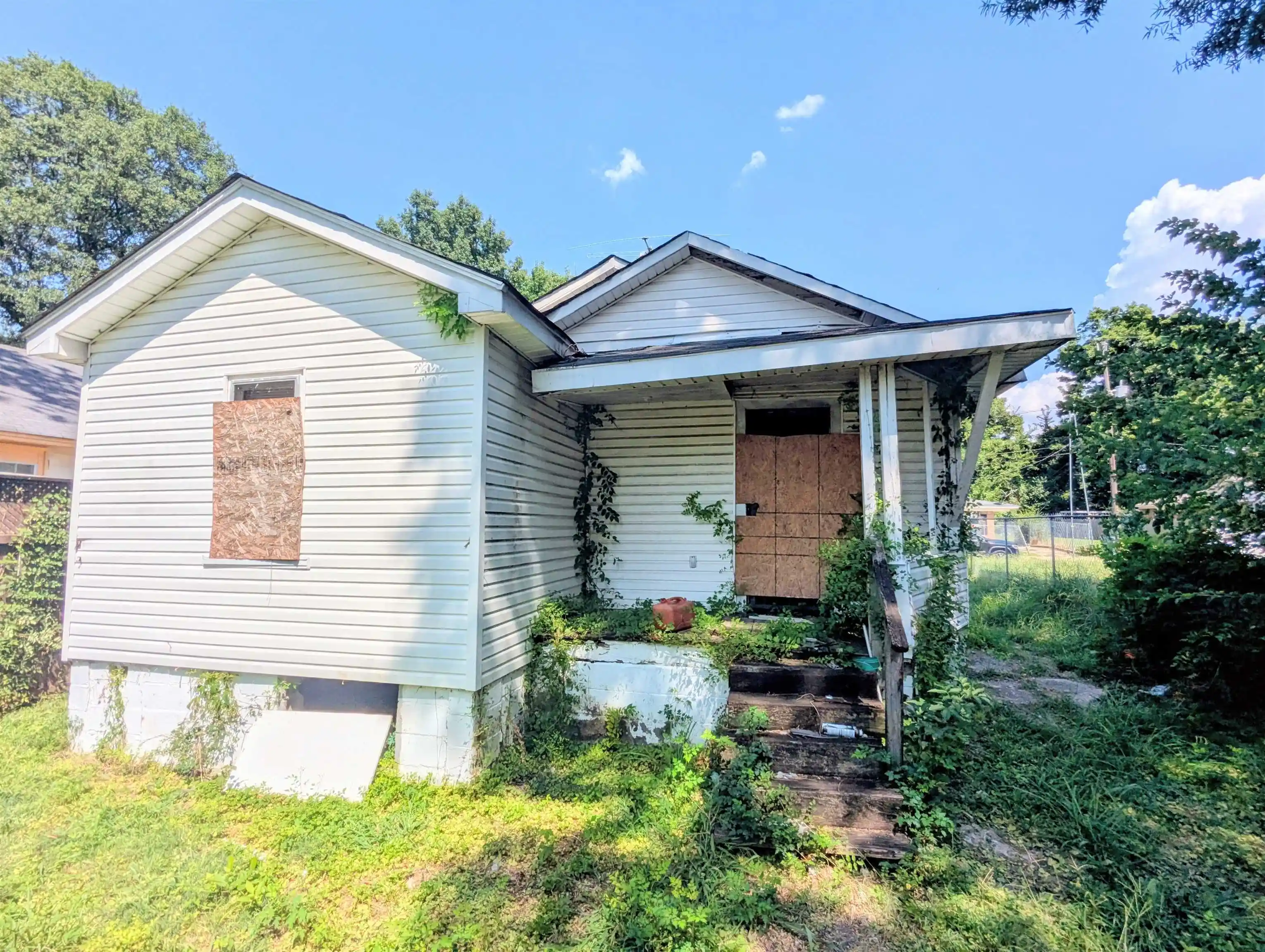 Photo 3 of Townhouse for sale at 993 Alaska St, Memphis, TN 38107 | MLS# 10228274 | Listing updated on 2026-08-20