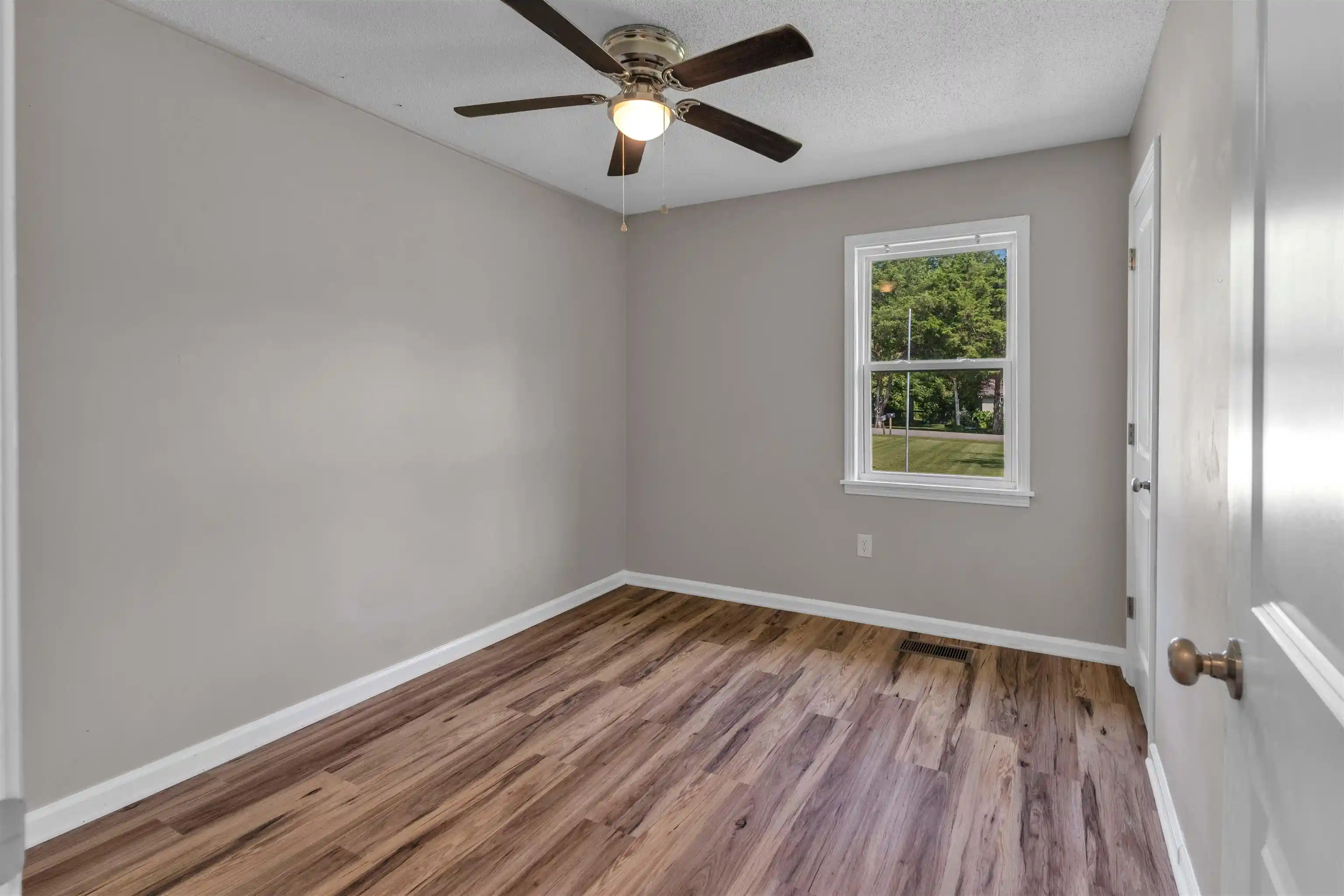 3rd image of 185 Henry Dr, Somerville, TN 38068 | MLS# 10228286