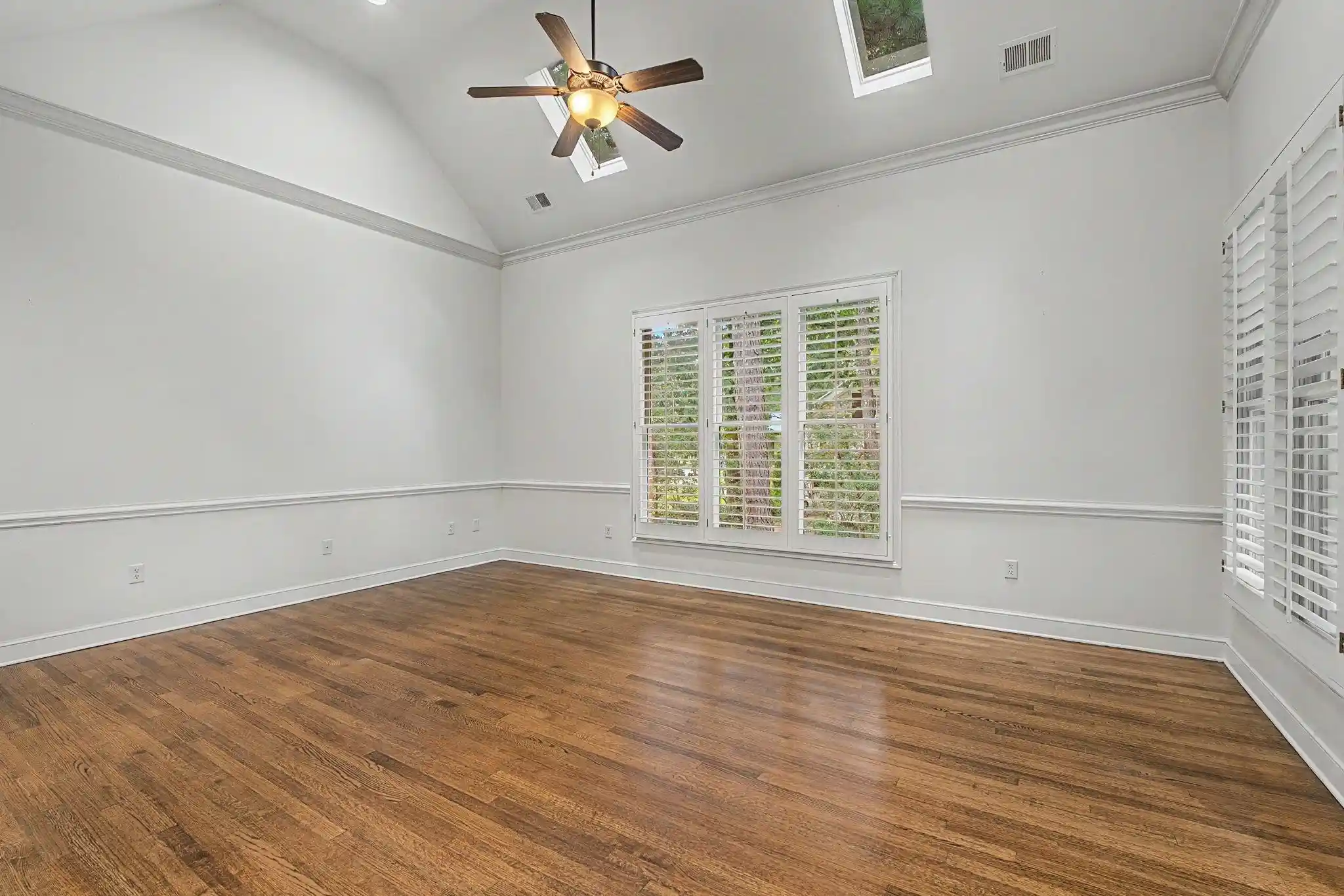 Photo 3 of Single family home for sale at 2500 Birnam Wood Dr, Germantown, TN 38138 | MLS# 10228295 | Listing updated on 2026-08-13