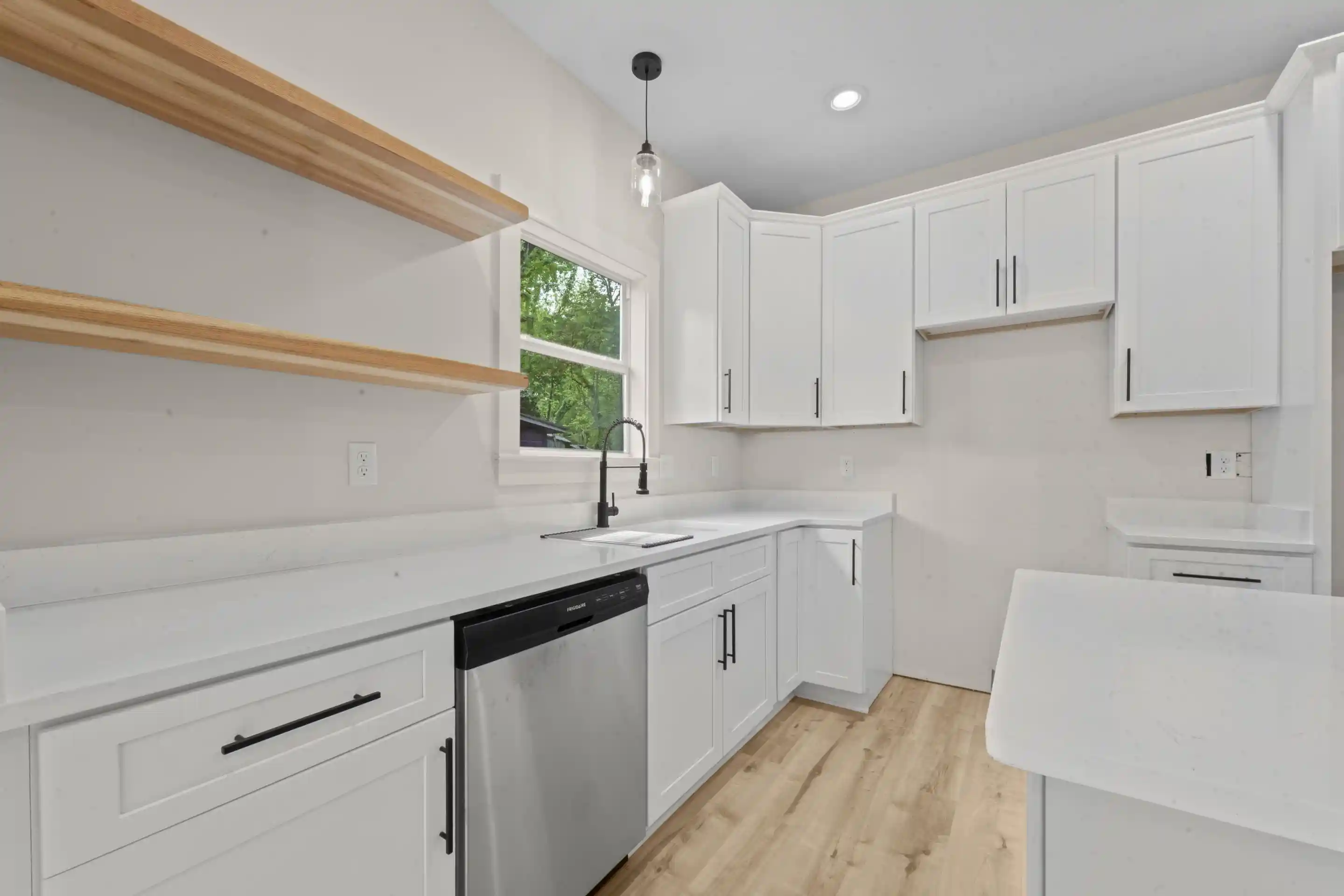 3rd image of 3075 Spottswood Ave, Memphis, TN 38111 | MLS# 10228311