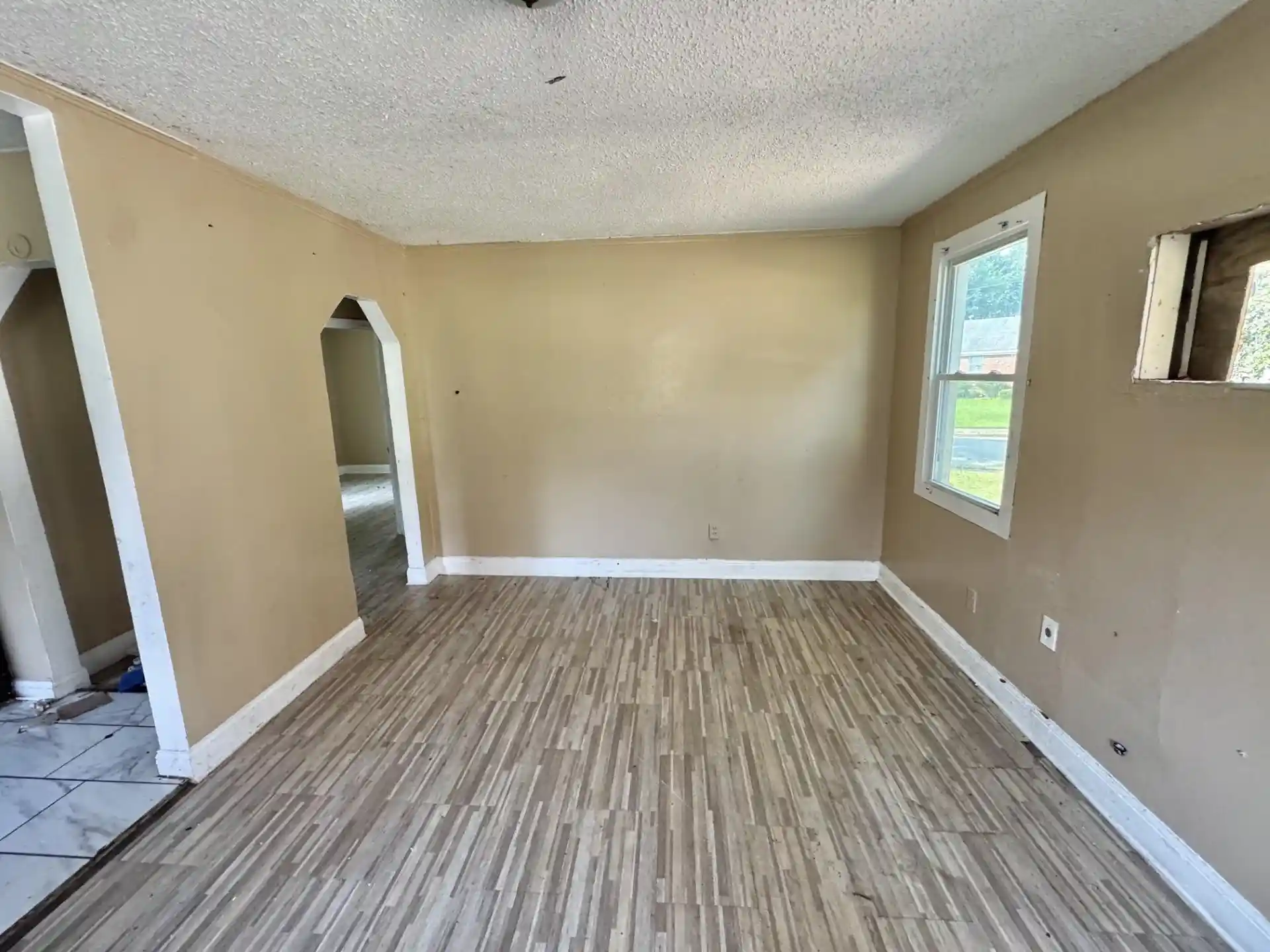 Photo 3 of Single family home for sale at 1500 Leland St, Memphis, TN 38106 | MLS# 10228329 | Listing updated on 2026-08-13