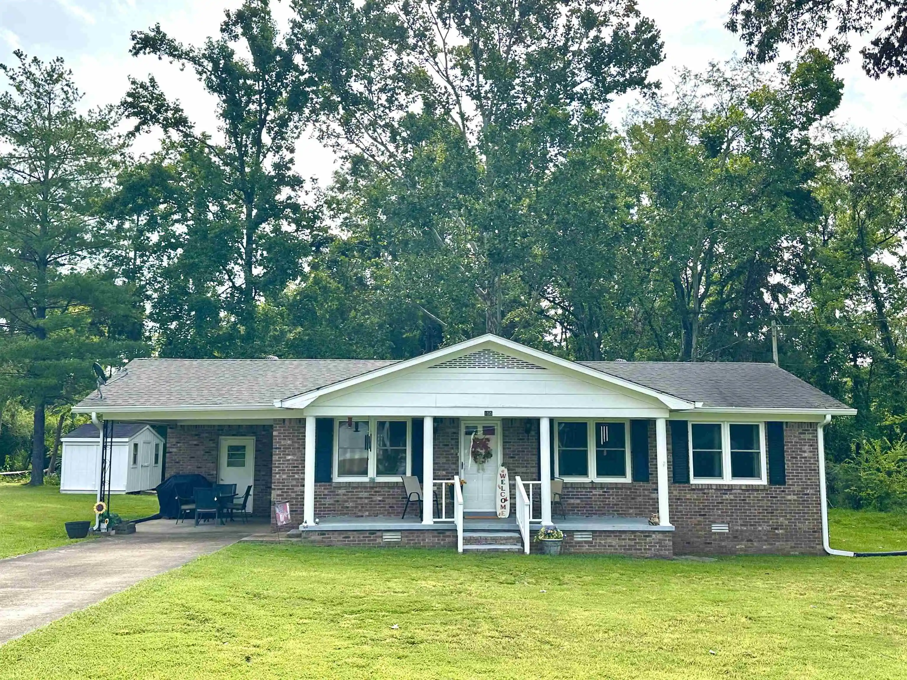 Photo 1 of Single family home for sale at 155 Meadowlane Dr, Savannah, TN 38372 | MLS# 10228332 | Listing updated on 2026-09-24