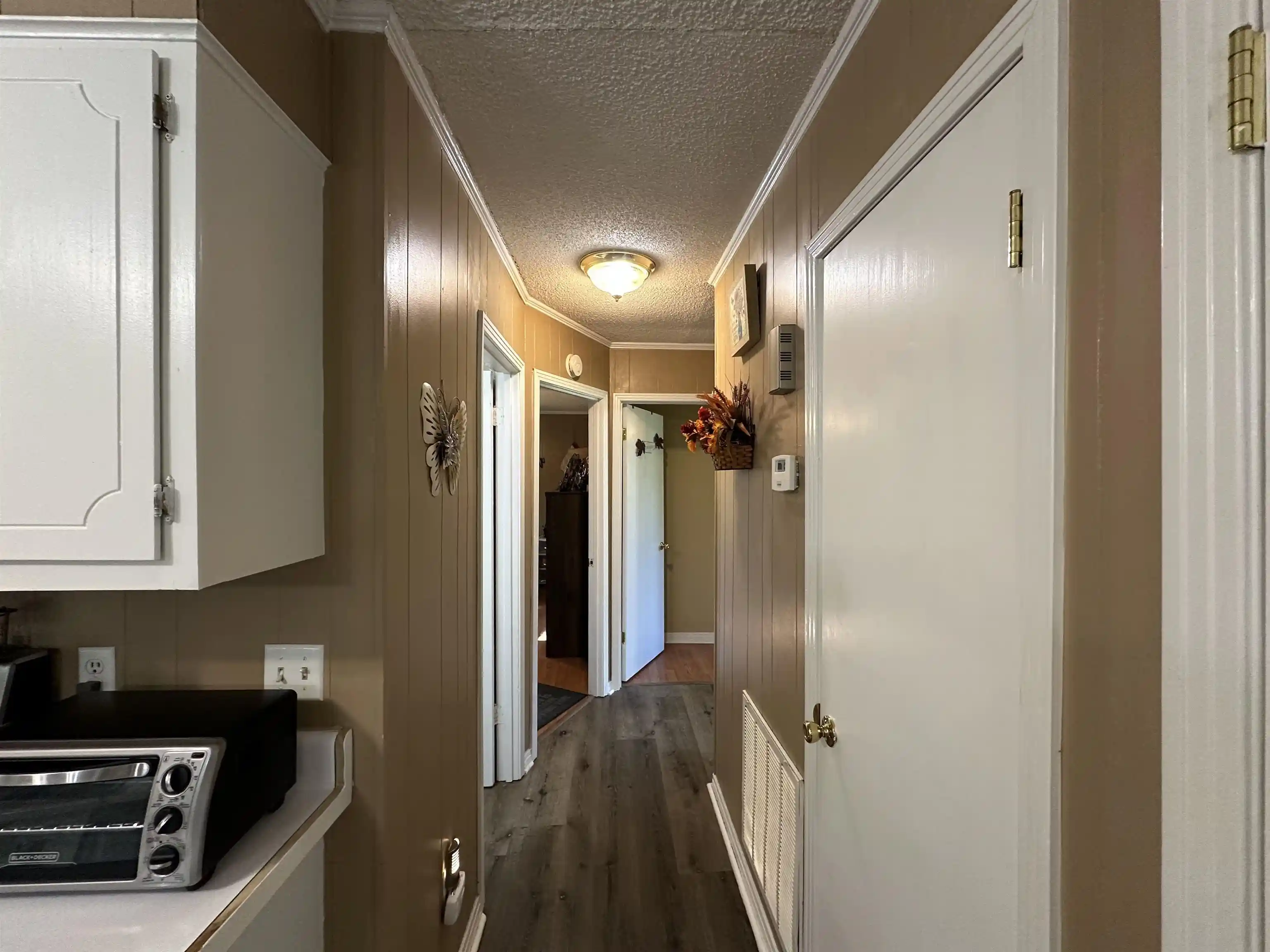 Photo 2 of Single family home for sale at 155 Meadowlane Dr, Savannah, TN 38372 | MLS# 10228332 | Listing updated on 2026-09-24