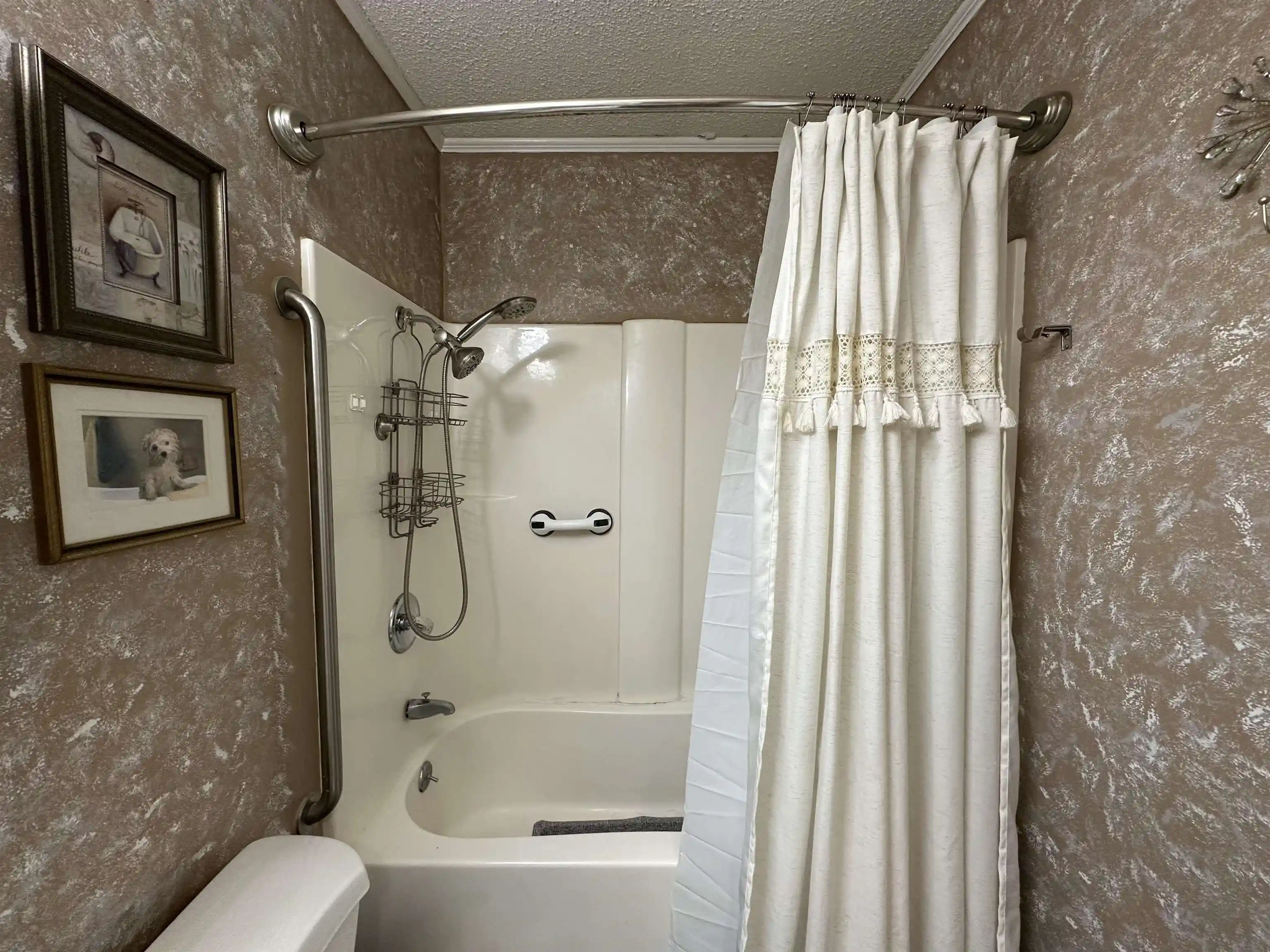 Photo 3 of Single family home for sale at 155 Meadowlane Dr, Savannah, TN 38372 | MLS# 10228332 | Listing updated on 2026-09-24