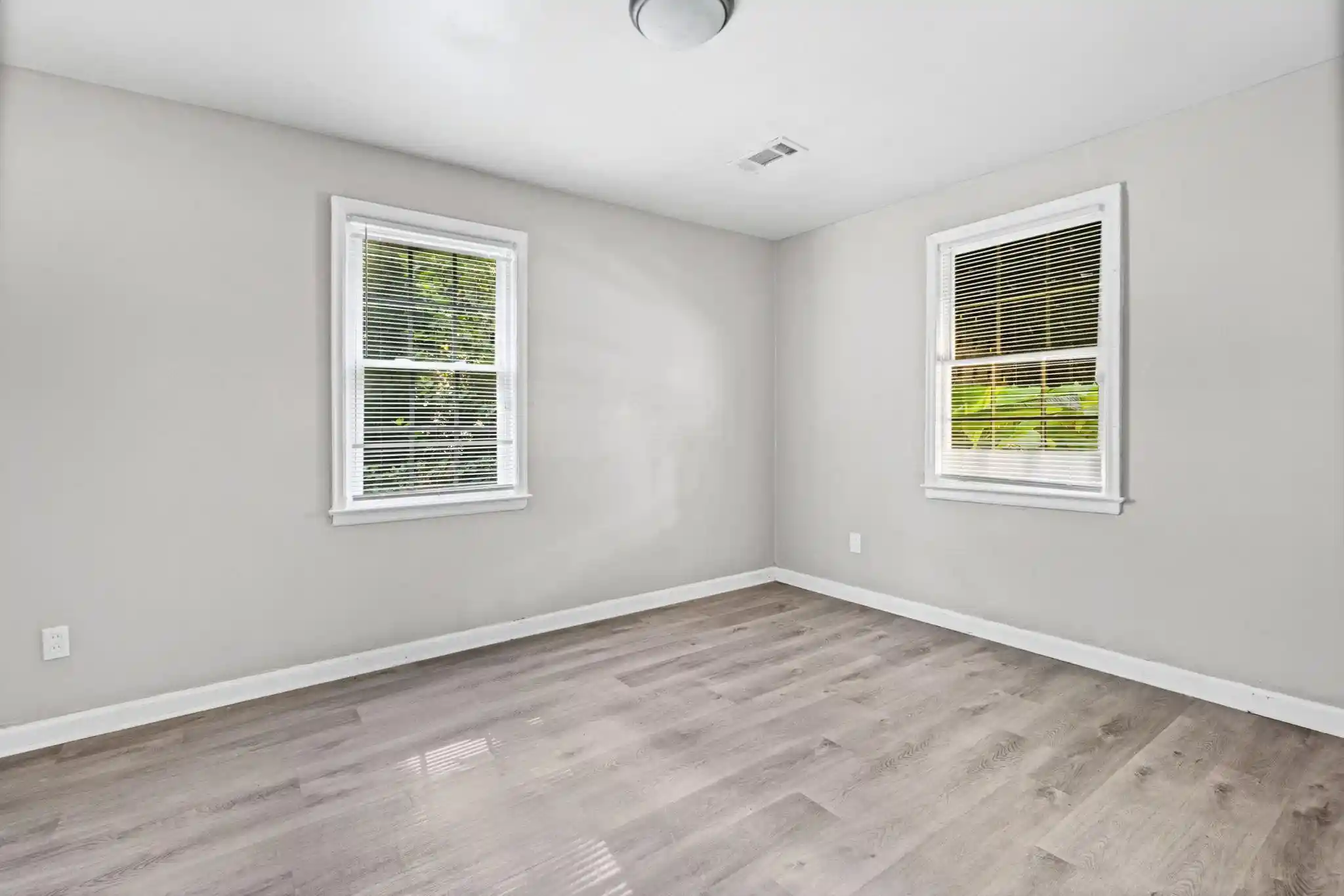 Photo 3 of Single family home for sale at 2229 Zanone Ave, Memphis, TN 38114 | MLS# 10228333 | Listing updated on 2026-08-13