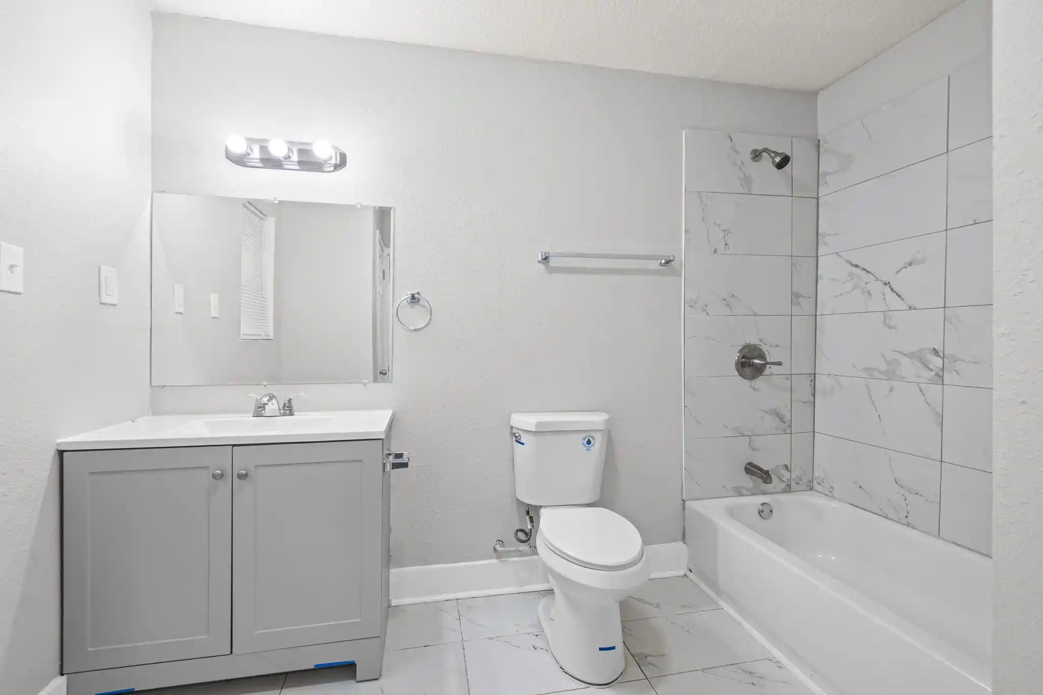 Photo 4 of Sale Pending at 2442 Manchester Rd, Memphis, TN 38114 | MLS# 10228334 | Listing updated on 2026-08-19