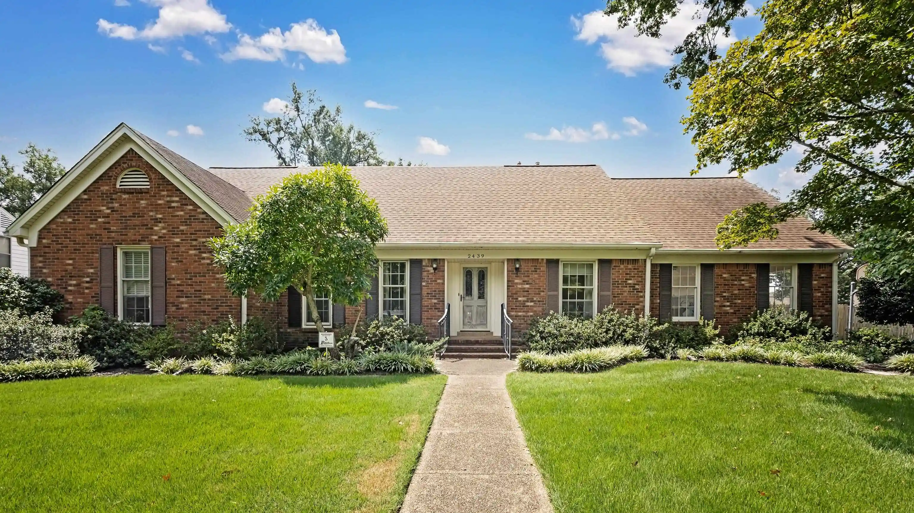 1st image of 2439 Mackinnon Dr, Memphis, TN 38119 | MLS# 10228346