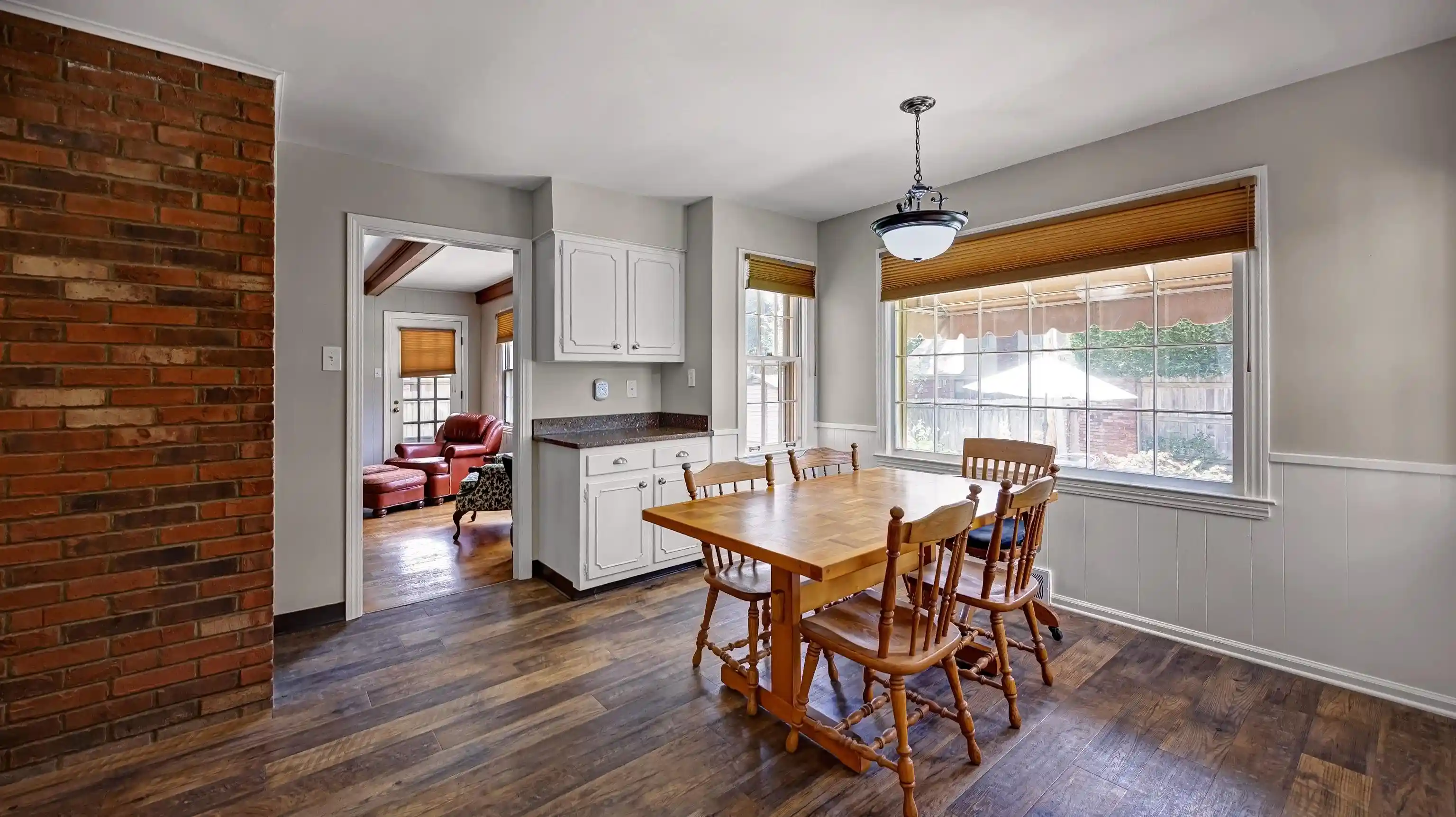 2nd image of 2439 Mackinnon Dr, Memphis, TN 38119 | MLS# 10228346