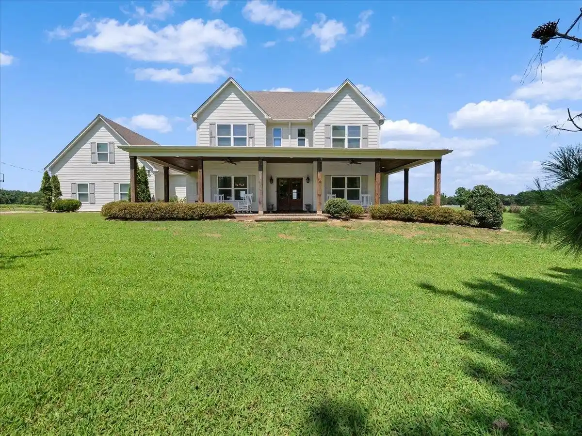 Photo 1 of Single family home for sale at 1550 Lakeview Dr, Unincorporated, TN 38017 | MLS# 10228347 | Listing updated on 2026-09-10