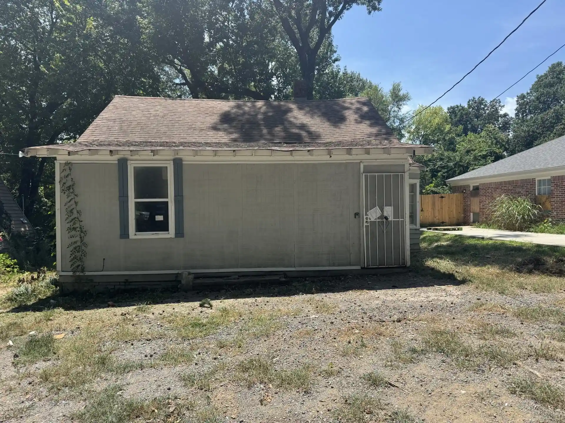 Photo 1 of Single family home for sale at 1829 The Oaks Ave, Memphis, TN 38127 | MLS# 10228352 | Listing updated on 2026-08-13
