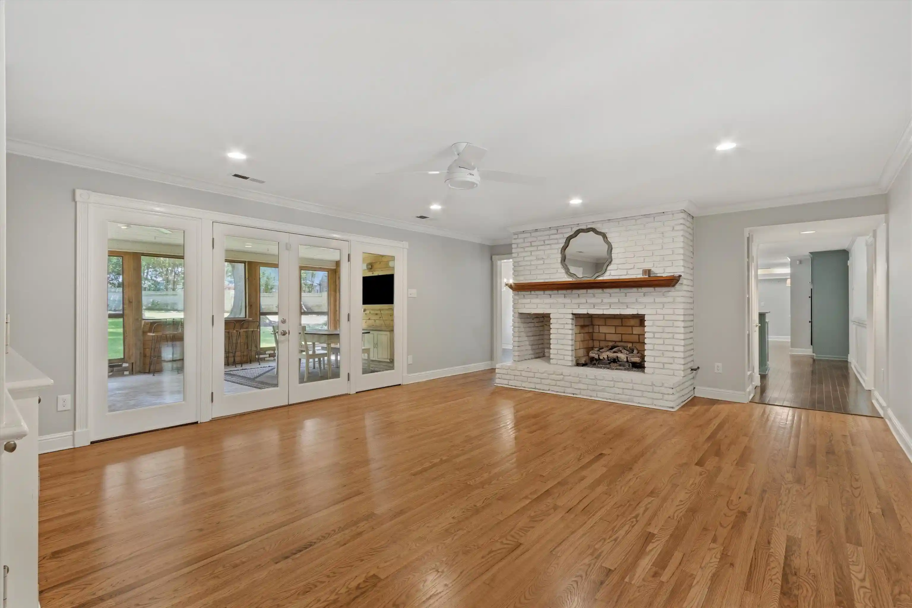 2nd image of 322 N Rose Rd, Memphis, TN 38117 | MLS# 10228361