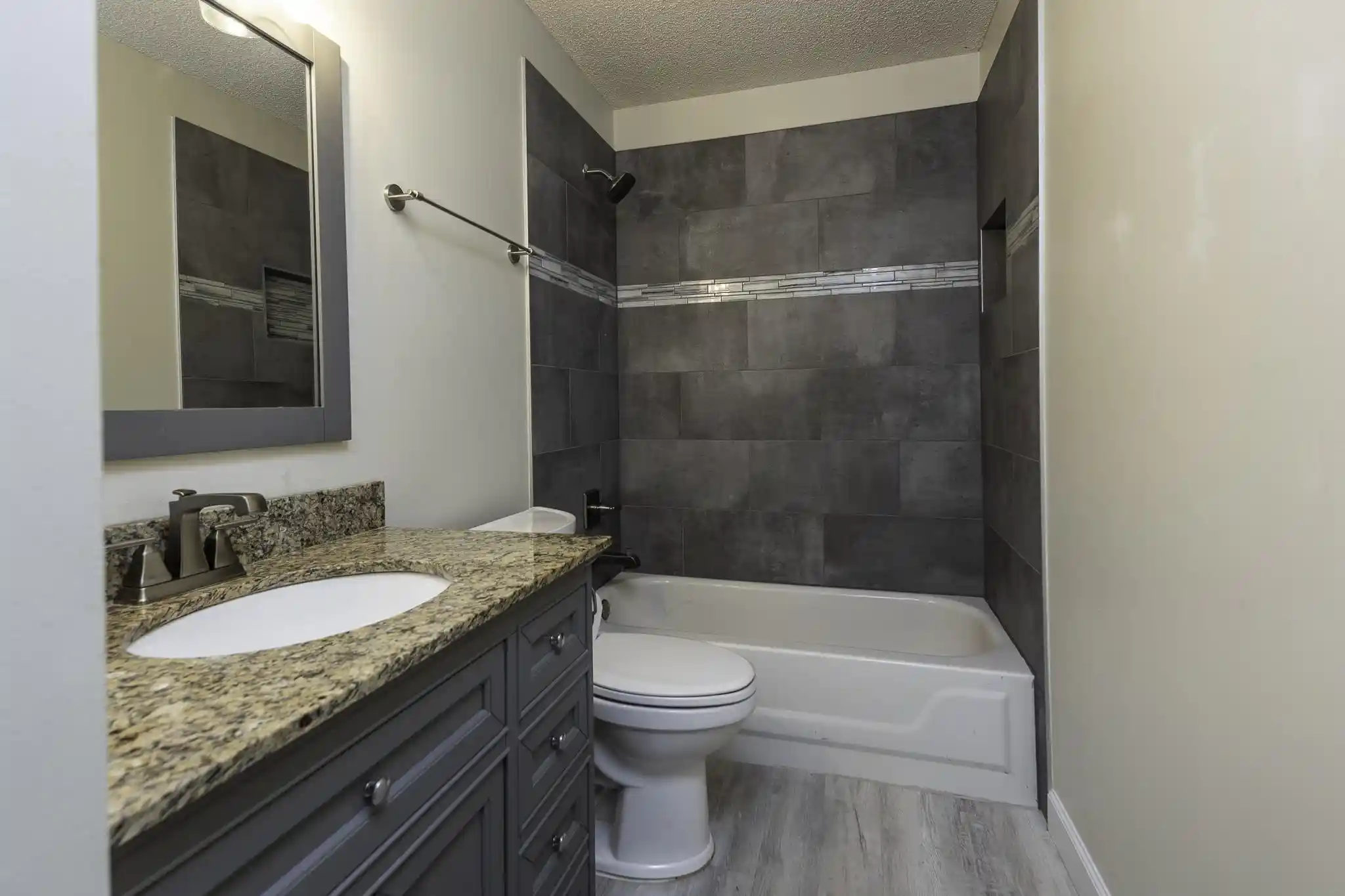 Photo 3 of Sale Pending at 4690 Shadow Tree Cv, Bartlett, TN 38002 | MLS# 10228385 | Listing updated on 2026-09-01