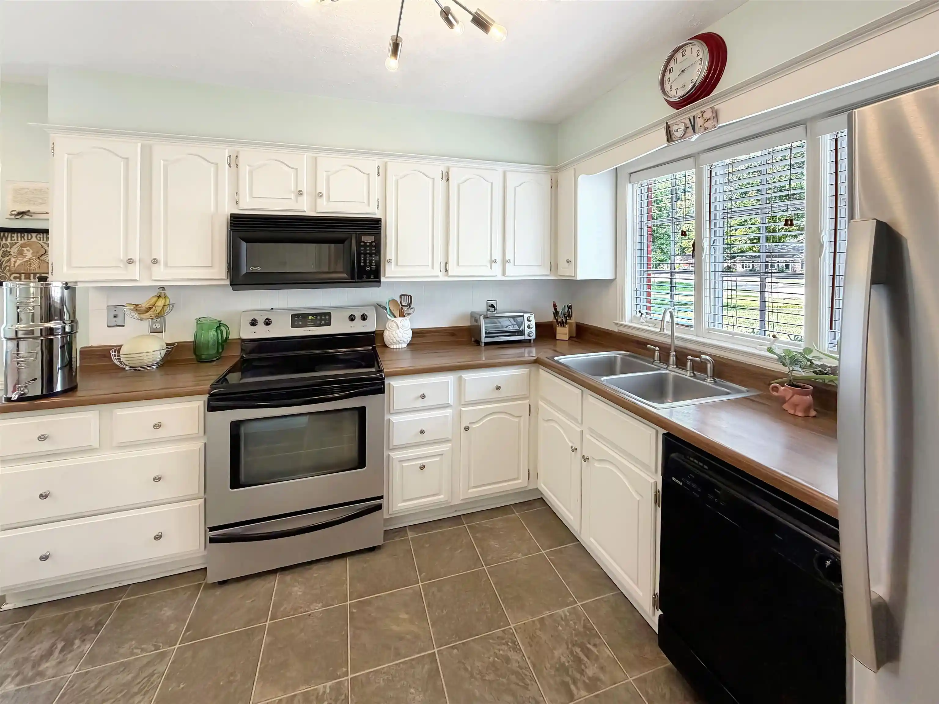 3rd image of 4523 Fair Meadow Rd, Memphis, TN 38117 | MLS# 10228386