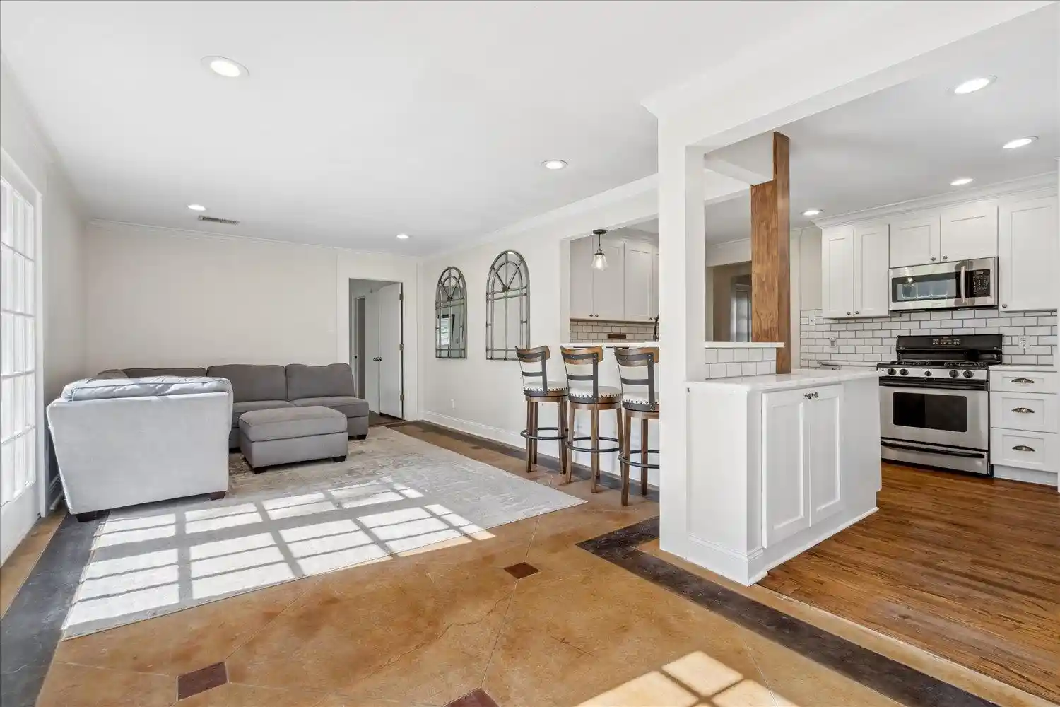 Photo 2 of Single family home for sale at 116 Eastland Dr, Memphis, TN 38111 | MLS# 10228408 | Listing updated on 2026-09-23