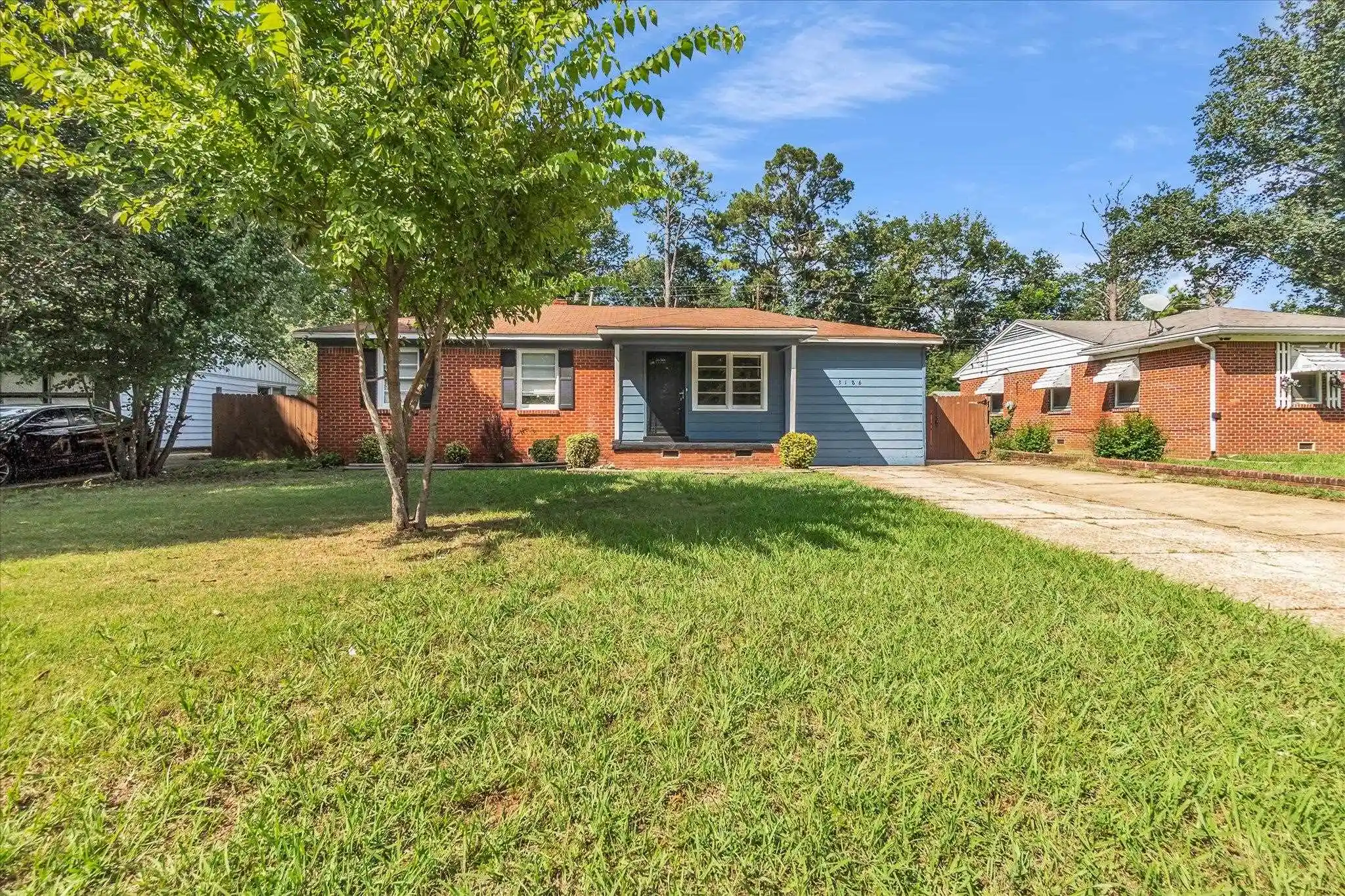 Photo 1 of Single family home for sale at 3186 S Edgeware Rd, Memphis, TN 38118 | MLS# 10228411 | Listing updated on 2026-08-28