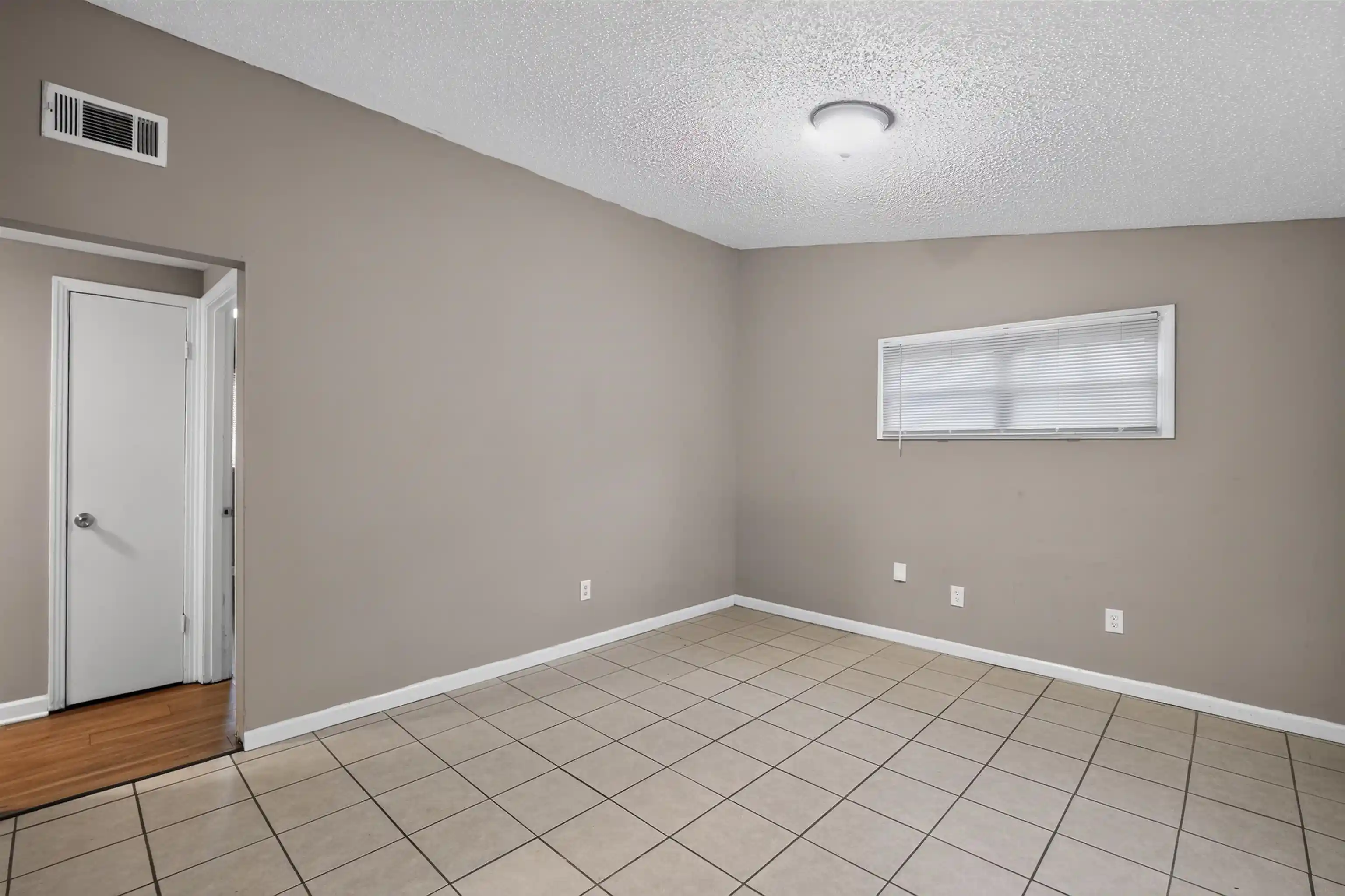 4th image of 779 Ledbetter Ave, Memphis, TN 38109 | MLS# 10228412