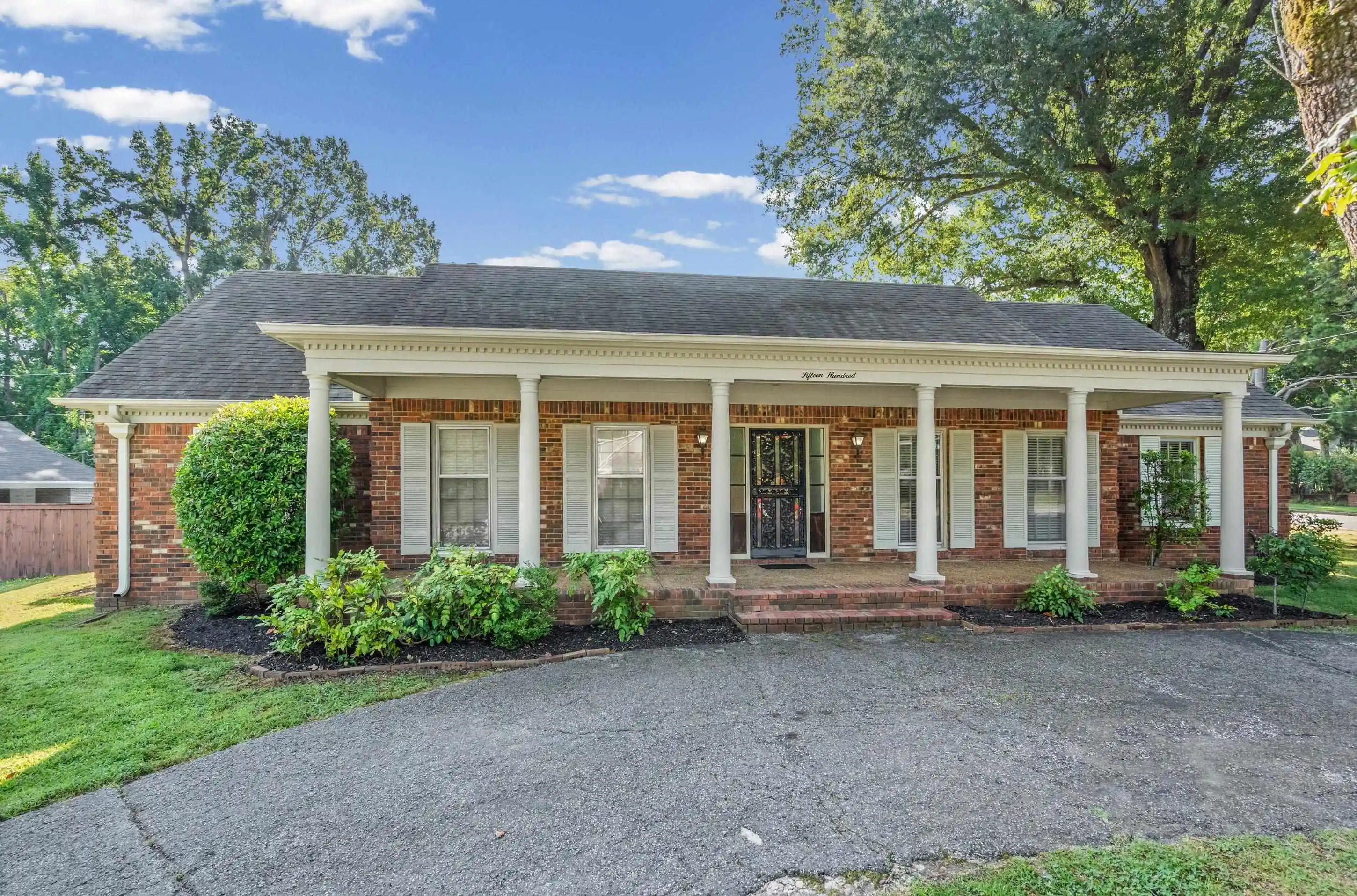 Photo 1 of Single family home for sale at 1500 Kirby Pky, Memphis, TN 38120 | MLS# 10228422 | Listing updated on 2026-09-11