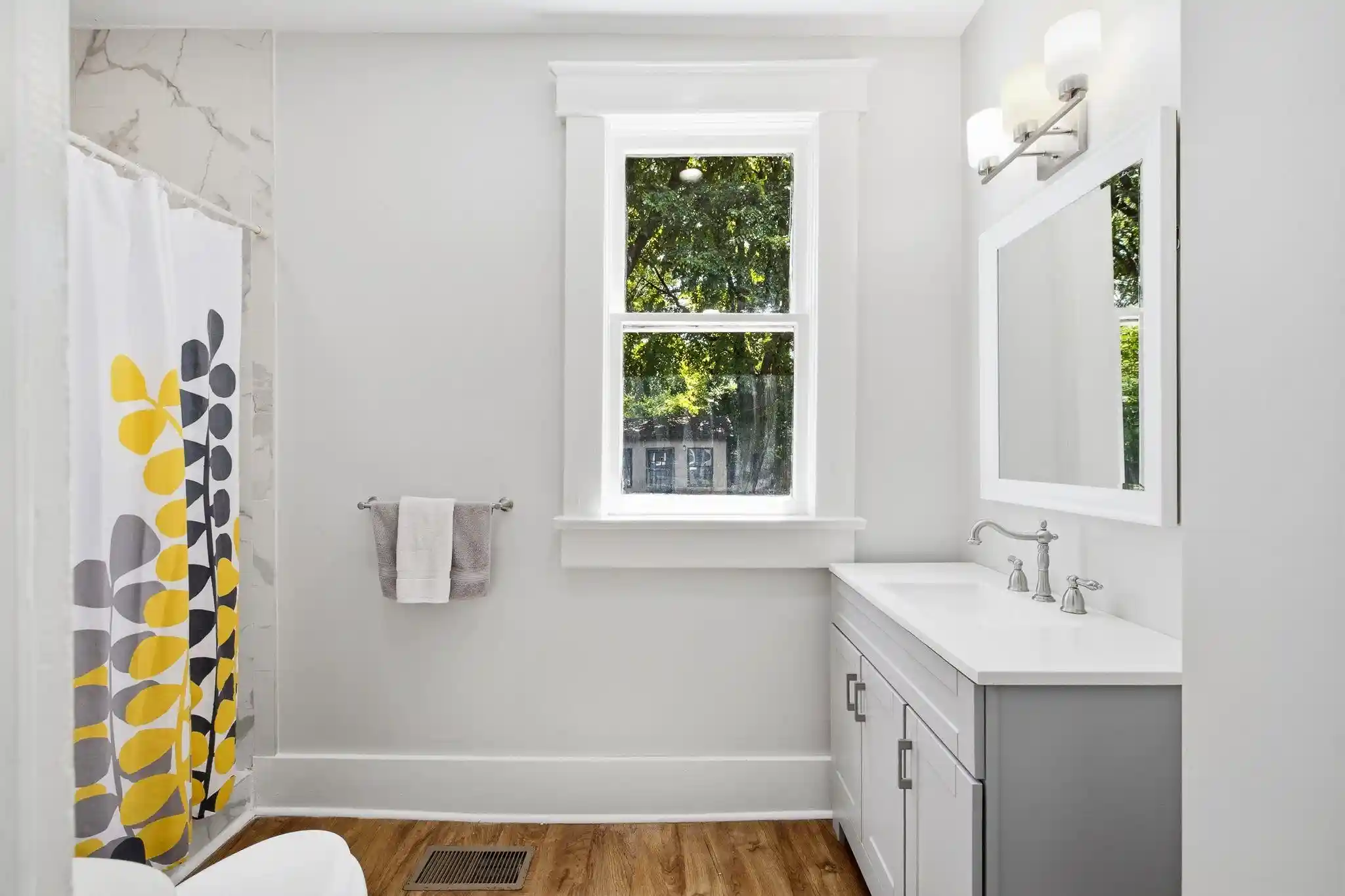 Photo 3 of Single family home for sale at 2001 Nelson Ave, Memphis, TN 38104 | MLS# 10228424 | Listing updated on 2026-08-14