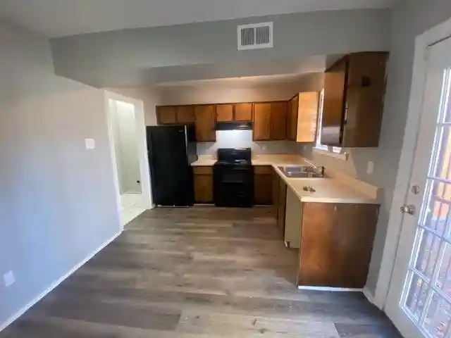 Photo 1 of Sale Pending at 3393 Sunnyfield Cv, Memphis, TN 38118 | MLS# 10228425 | Listing updated on 2026-08-30