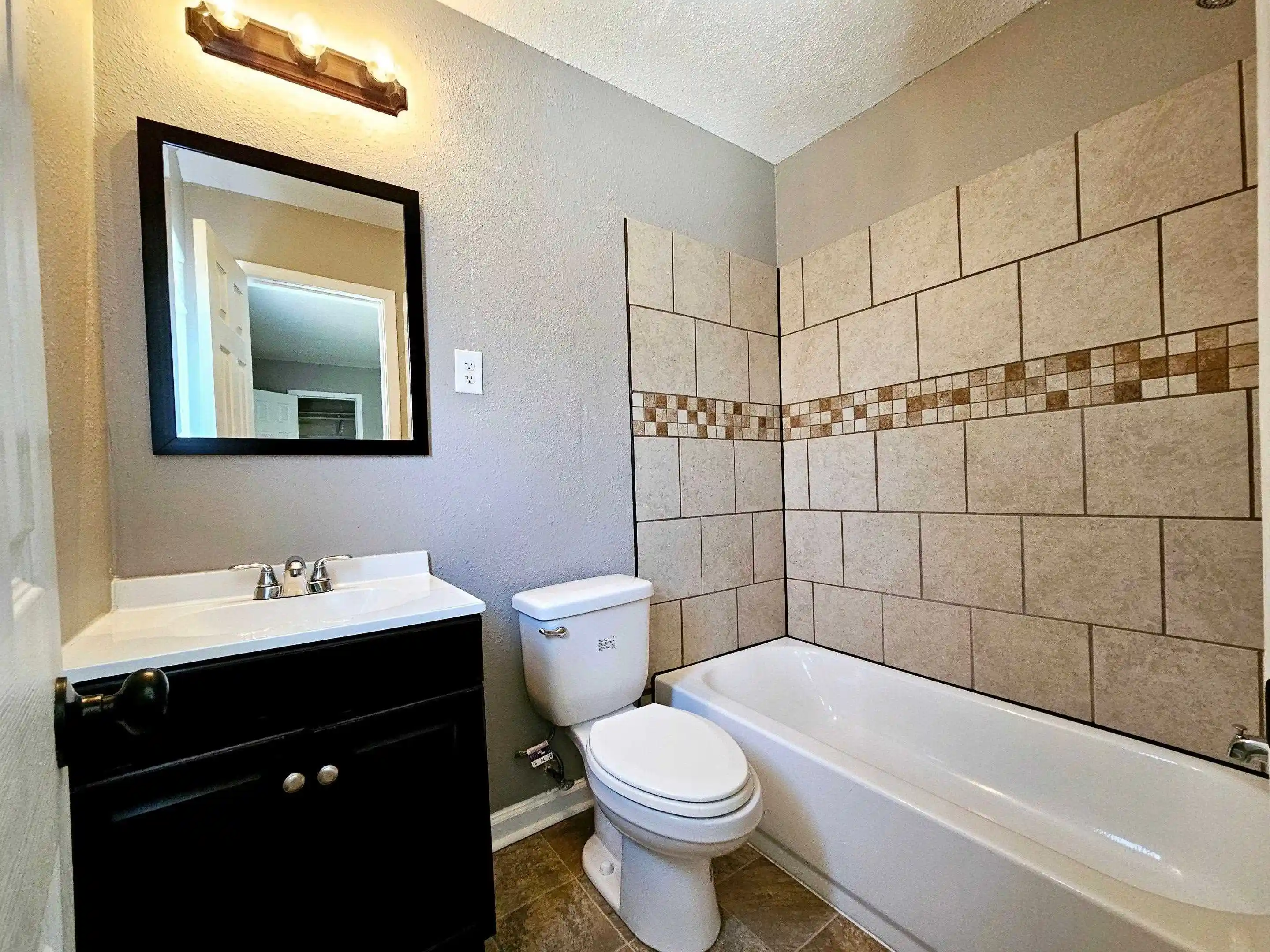 2nd image of 3760 3762 Maple Leaf Cv, Memphis, TN 38115 | MLS# 10228436