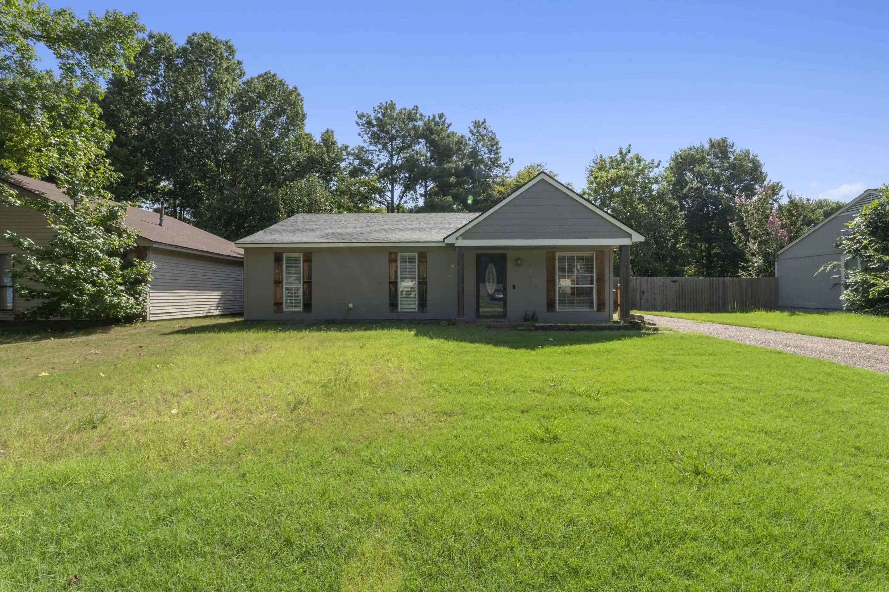 Photo 1 of Sale Pending at 2160 Morning Vista Dr, Memphis, TN 38134 | MLS# 10228447 | Listing updated on 2026-08-21