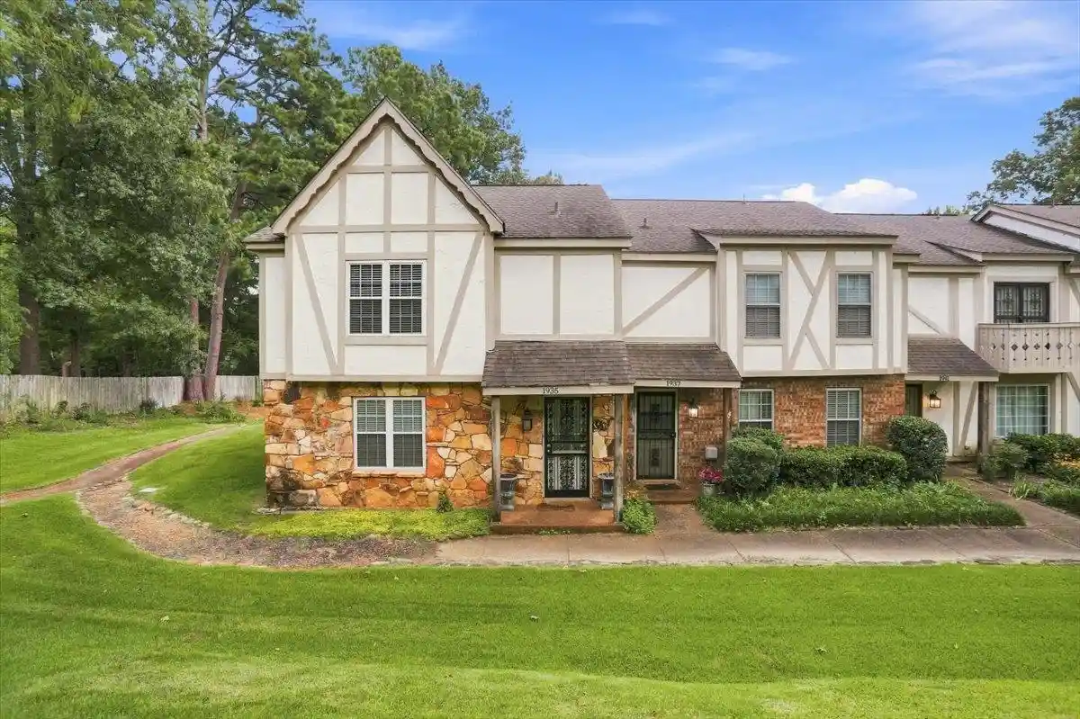 Photo 1 of Condo for sale at 1935 Innsbruck Dr #45, Germantown, TN 38138 | MLS# 10228468 | Listing updated on 2026-09-13