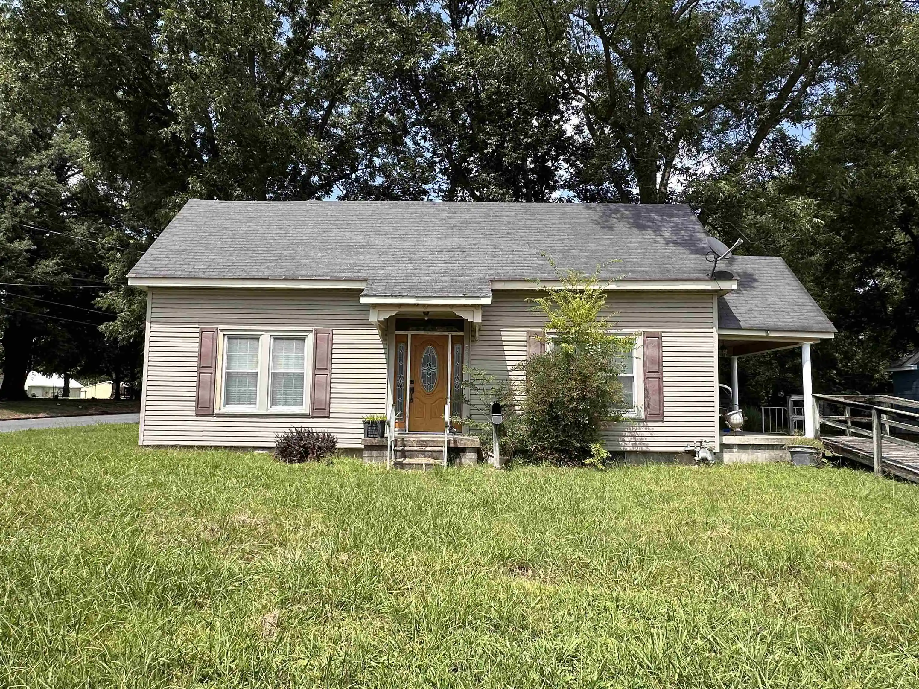 Photo 1 of Sale Pending at 502 E Tigrett St, Halls, TN 38040 | MLS# 10228475 | Listing updated on 2026-08-18