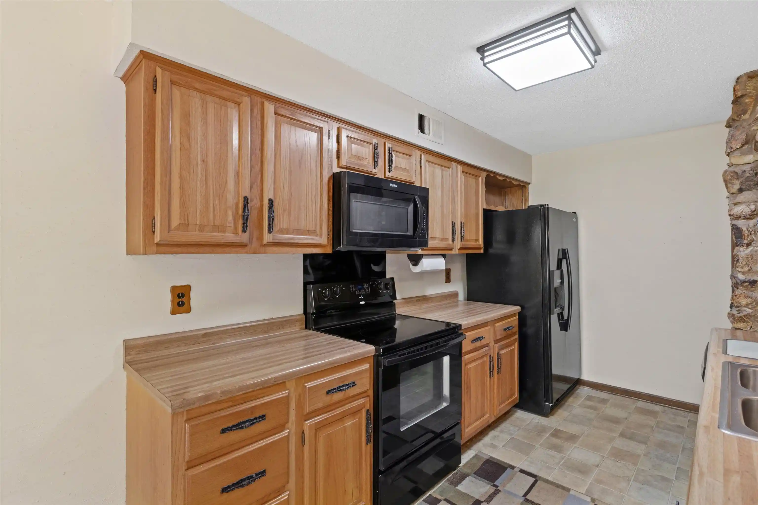 Photo 2 of Sale Pending at 1701 Neshoba Cv, Germantown, TN 38138 | MLS# 10228478 | Listing updated on 2026-08-21
