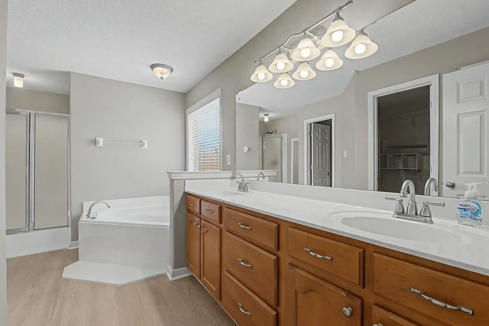 Photo 4 of Single family home for sale at 4629 Westbrook Rd, Bartlett, TN 38135 | MLS# 10228494 | Listing updated on 2026-09-18