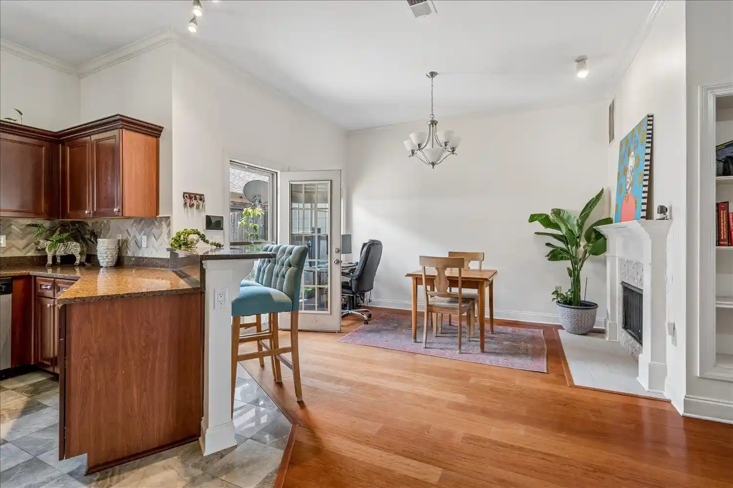 Photo 3 of Townhouse for sale at 97 W Carolina Ave, Memphis, TN 38103 | MLS# 10228495 | Listing updated on 2026-09-23